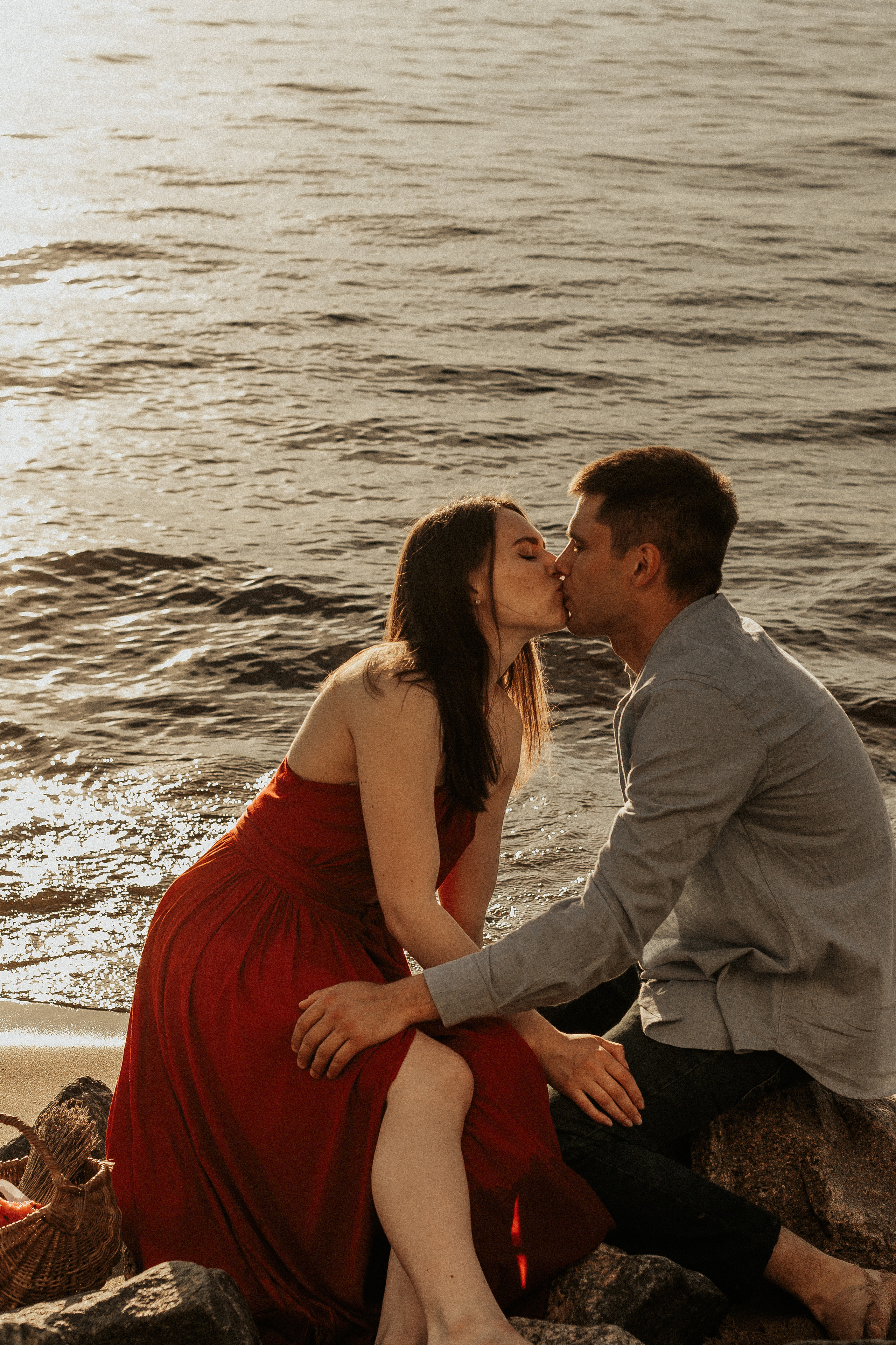 Лавстори на заливе в Петербурге. Фотограф в Санкт-Петербурге Лиза Семченкова