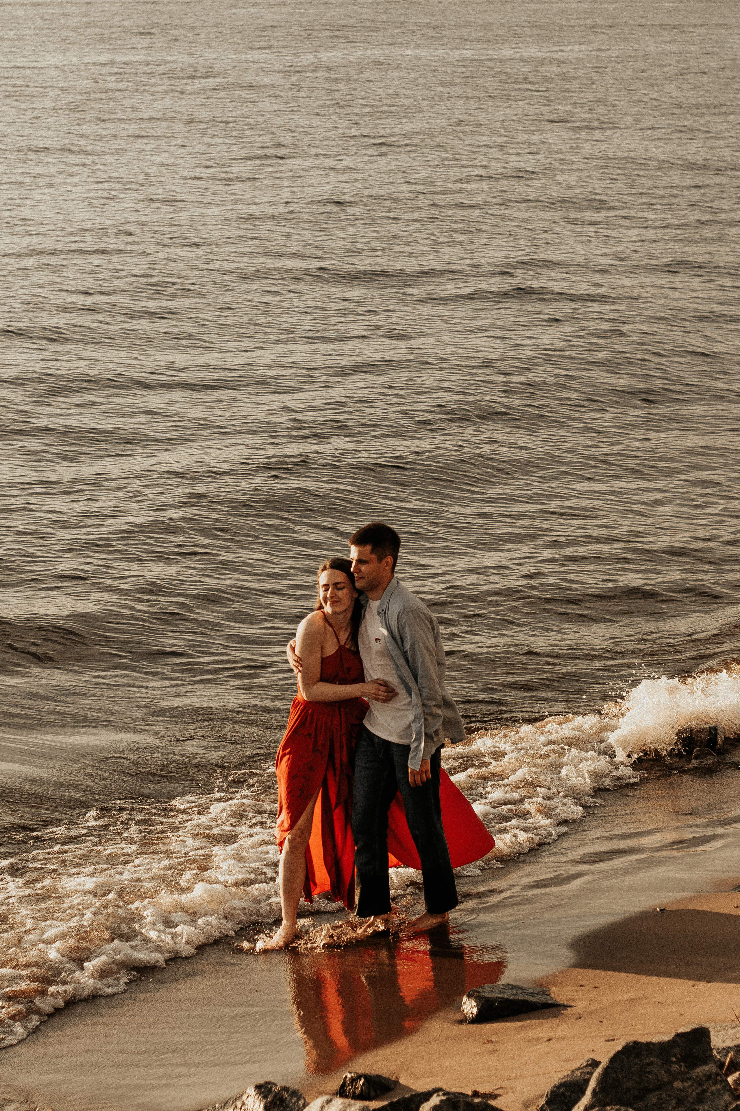 Лавстори на заливе в Петербурге. Фотограф в Санкт-Петербурге Лиза Семченкова