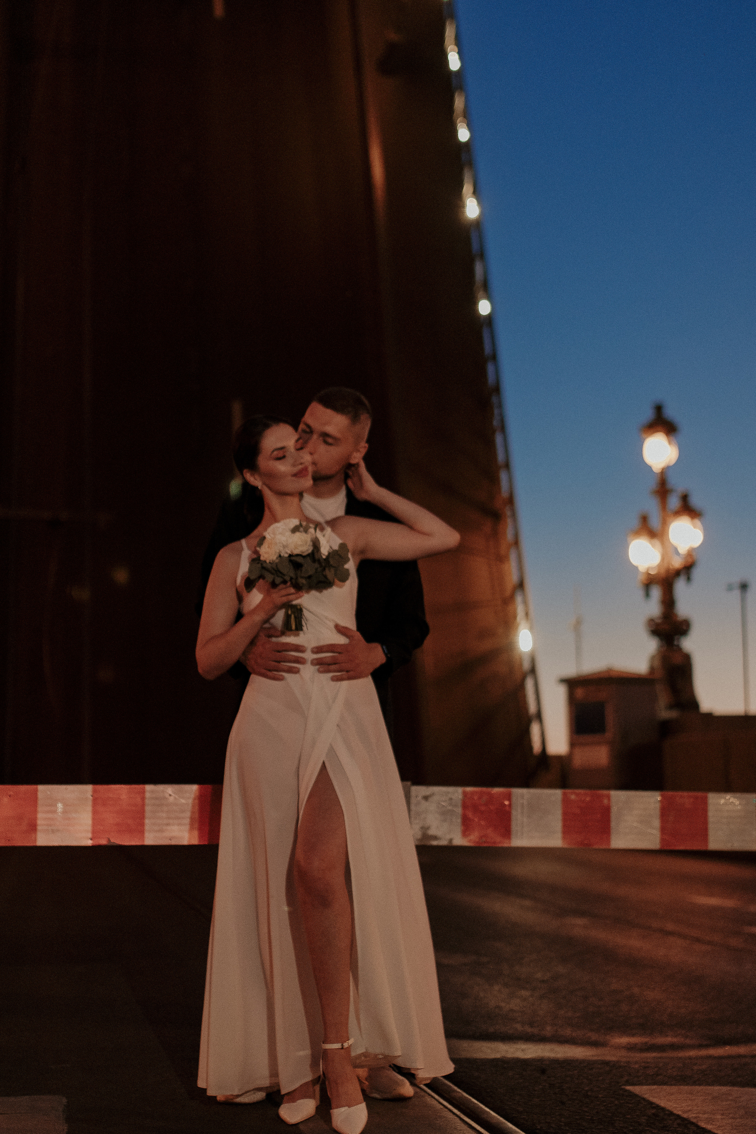 Свадебная фотосессия у разводных мостов. Фотограф в Санкт-Петербурге Лиза Семченкова