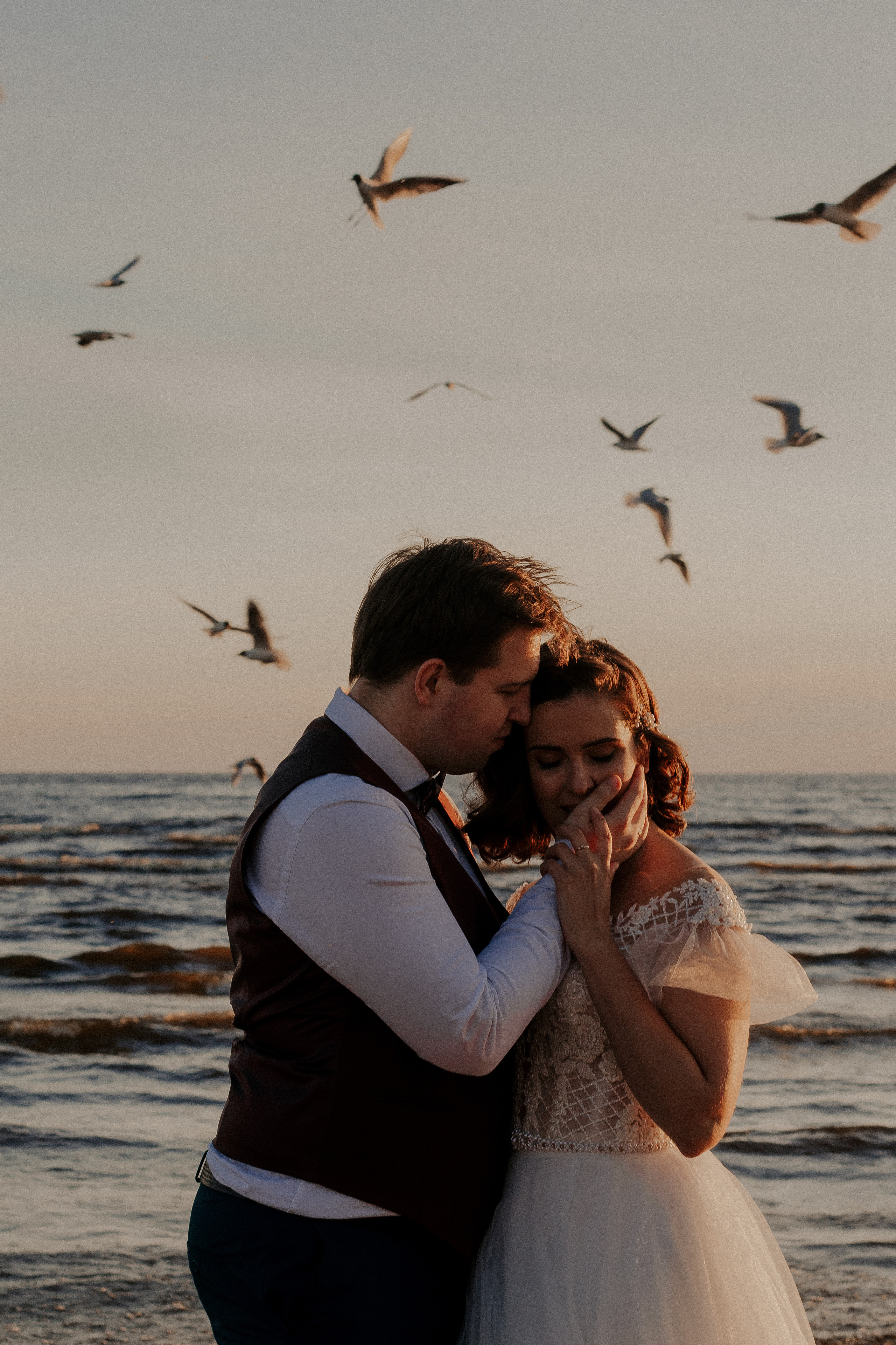 Свадебная фотосессия только для двоих на заливе. Фотограф в Санкт-Петербурге Лиза Семченкова