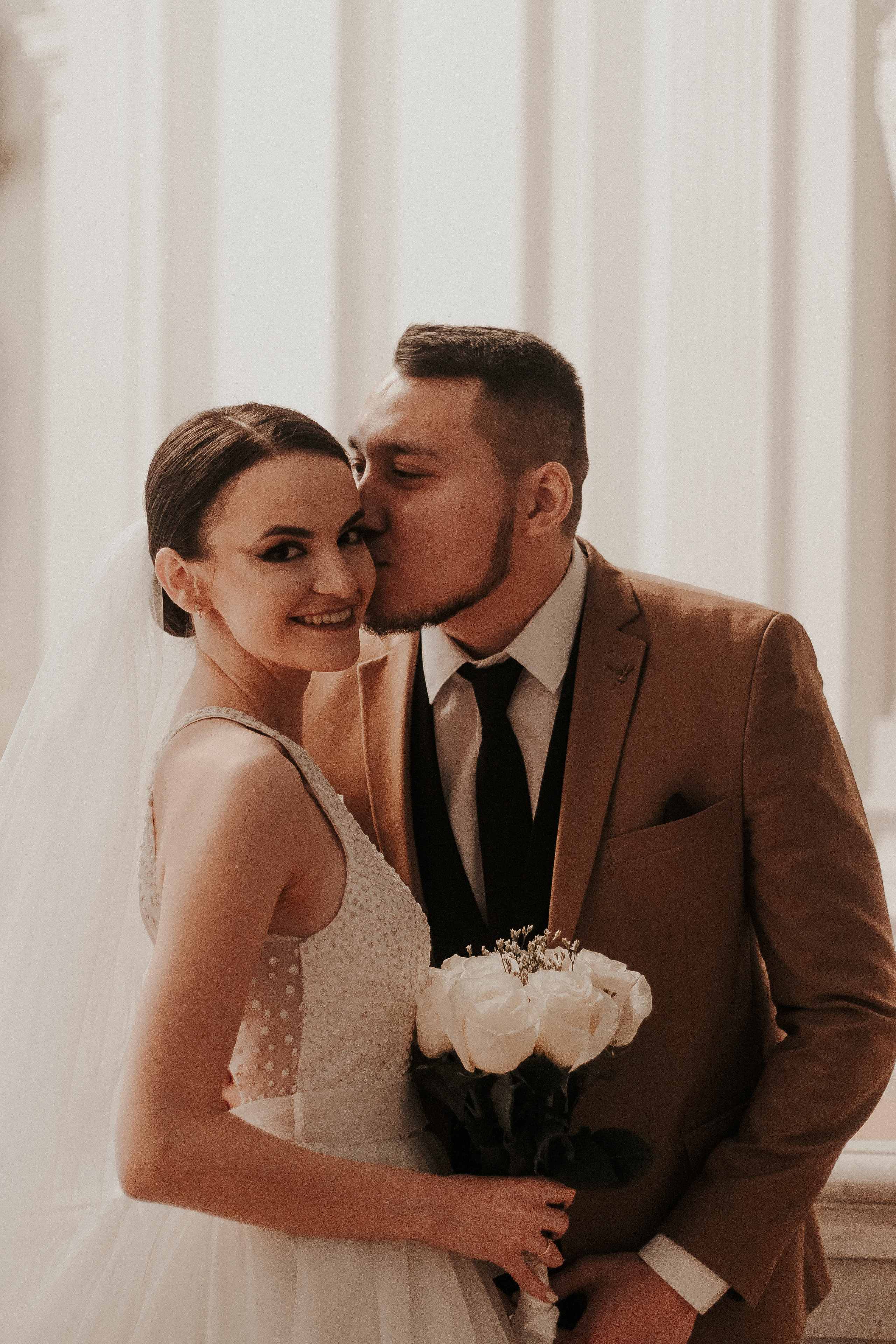 Нежная свадебная история в первом дворце Петербурга. Фотограф в Санкт-Петербурге Лиза Семченкова