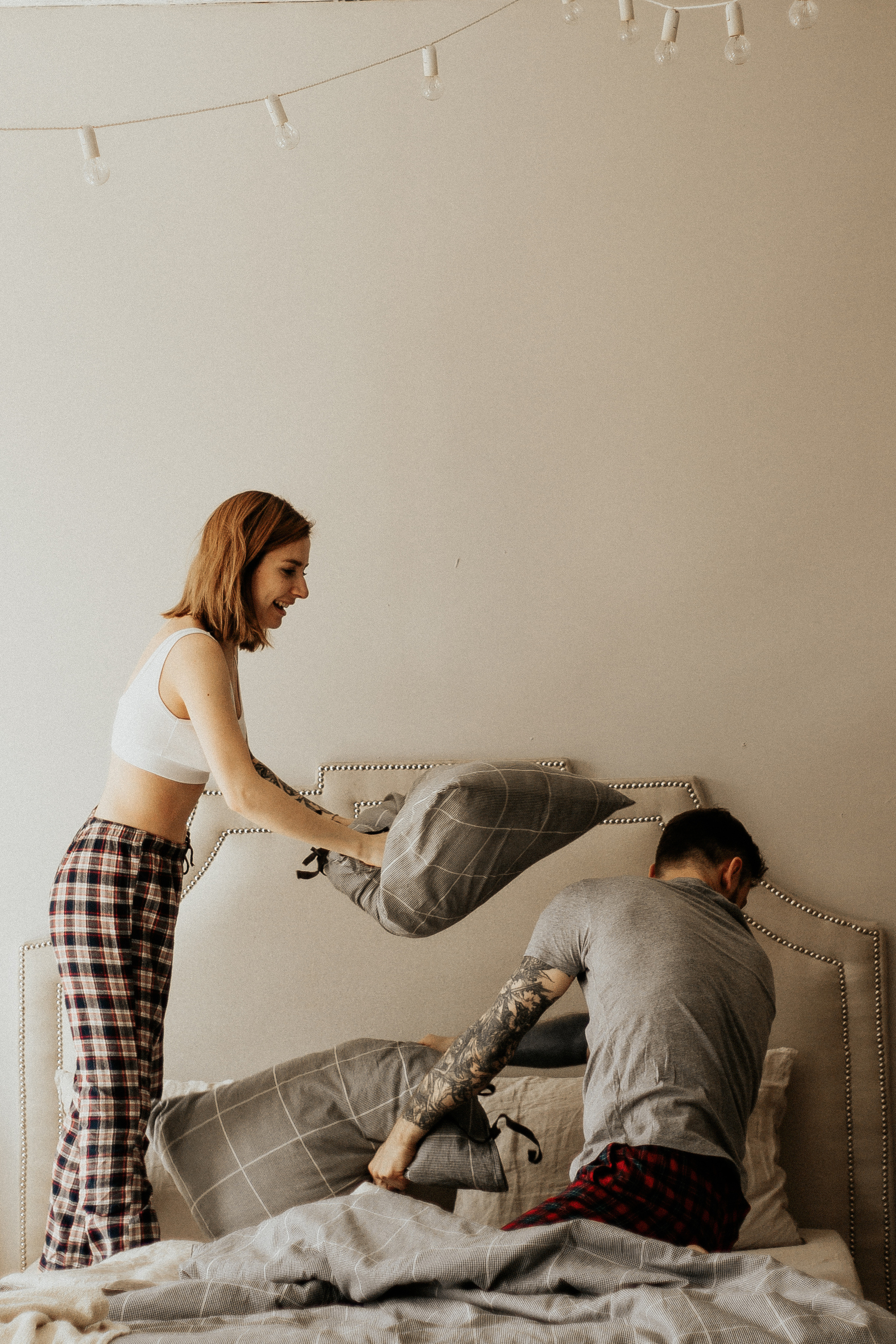 Лайфстайл фотосессия для двоих на кухне. Фотограф в Санкт-Петербурге Лиза Семченкова