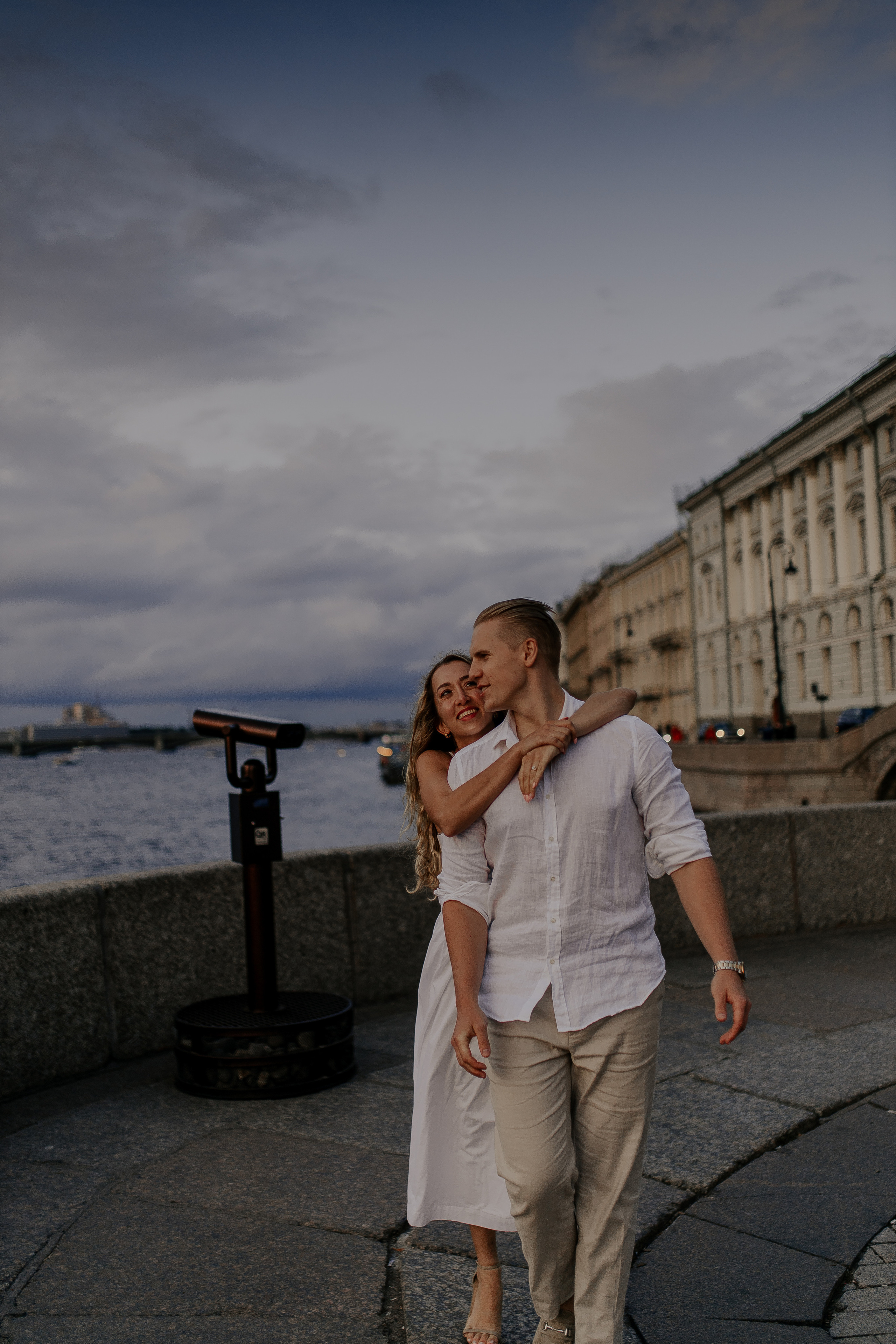 Любовь на улицах Петербурга. Фотограф в Санкт-Петербурге Лиза Семченкова
