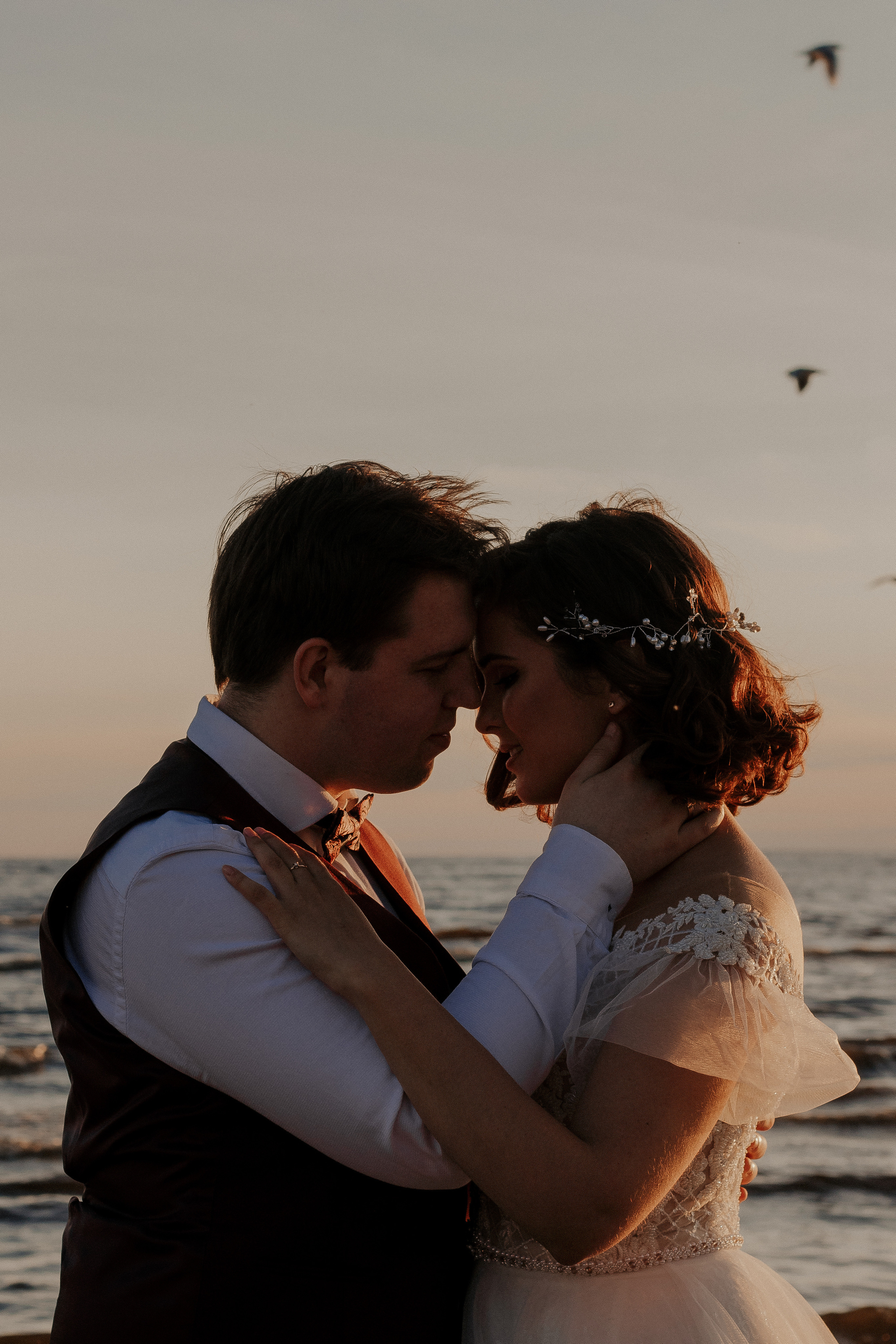 Свадебная фотосессия только для двоих на заливе. Фотограф в Санкт-Петербурге Лиза Семченкова