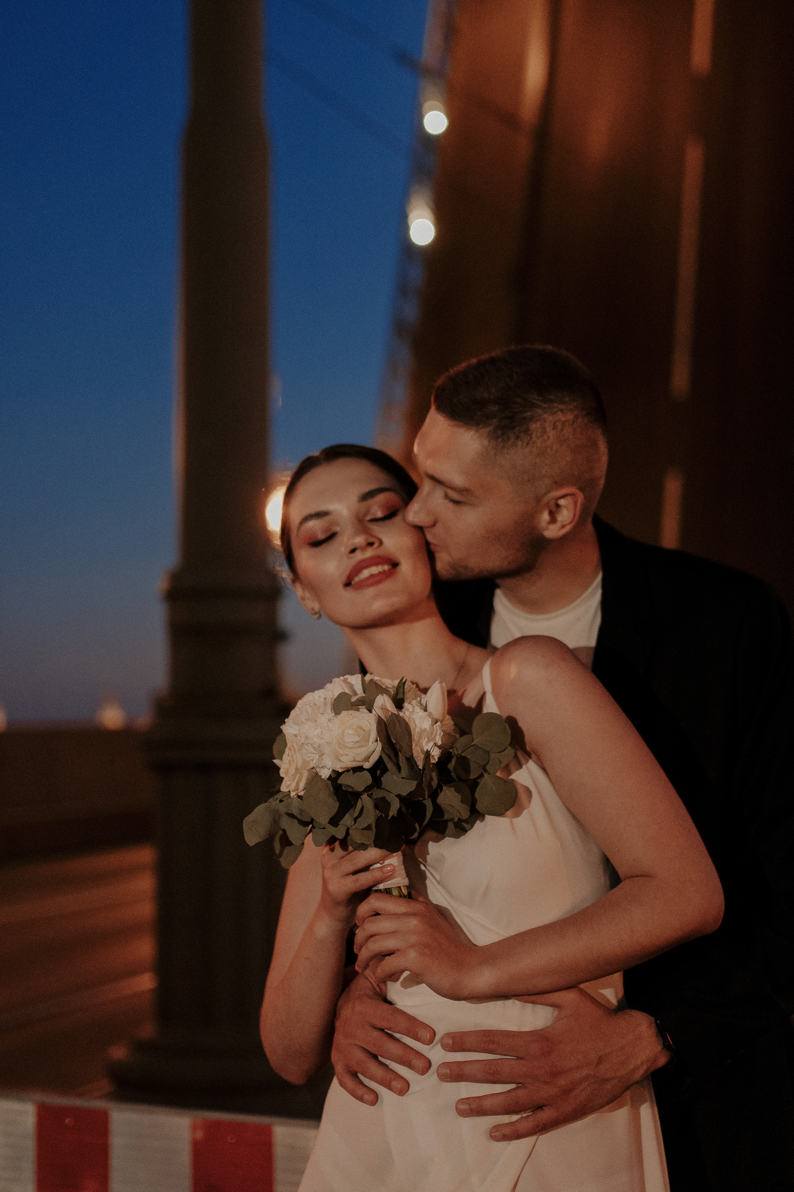 Свадебная фотосессия у разводных мостов. Фотограф в Санкт-Петербурге Лиза Семченкова