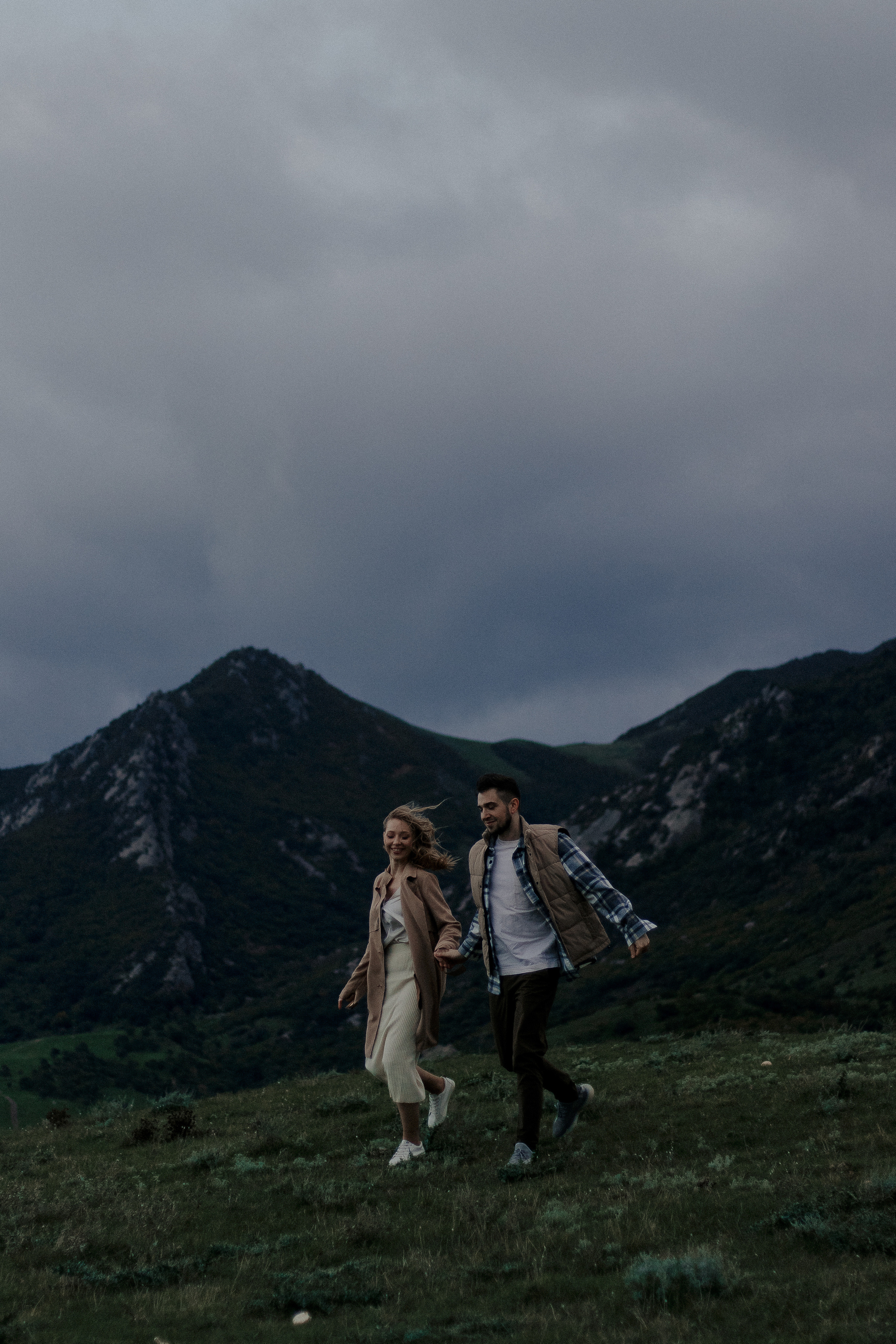 Влюбленные в горах. Фотограф в Санкт-Петербурге Лиза Семченкова