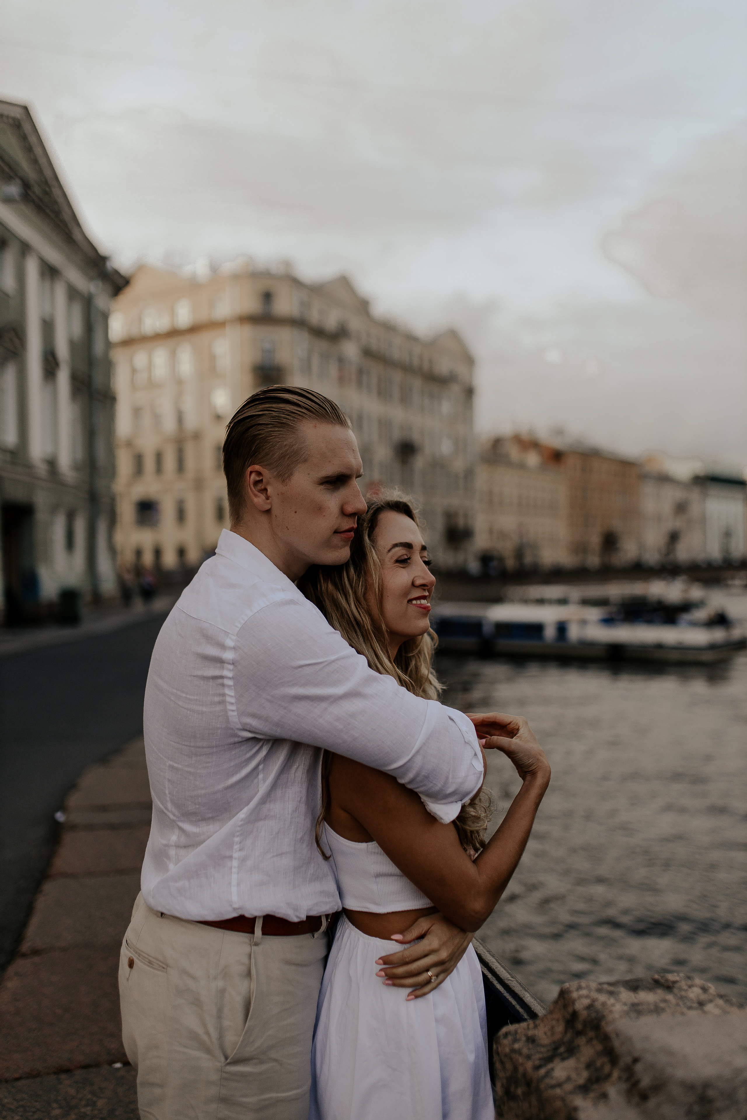 Любовь на улицах Петербурга. Фотограф в Санкт-Петербурге Лиза Семченкова