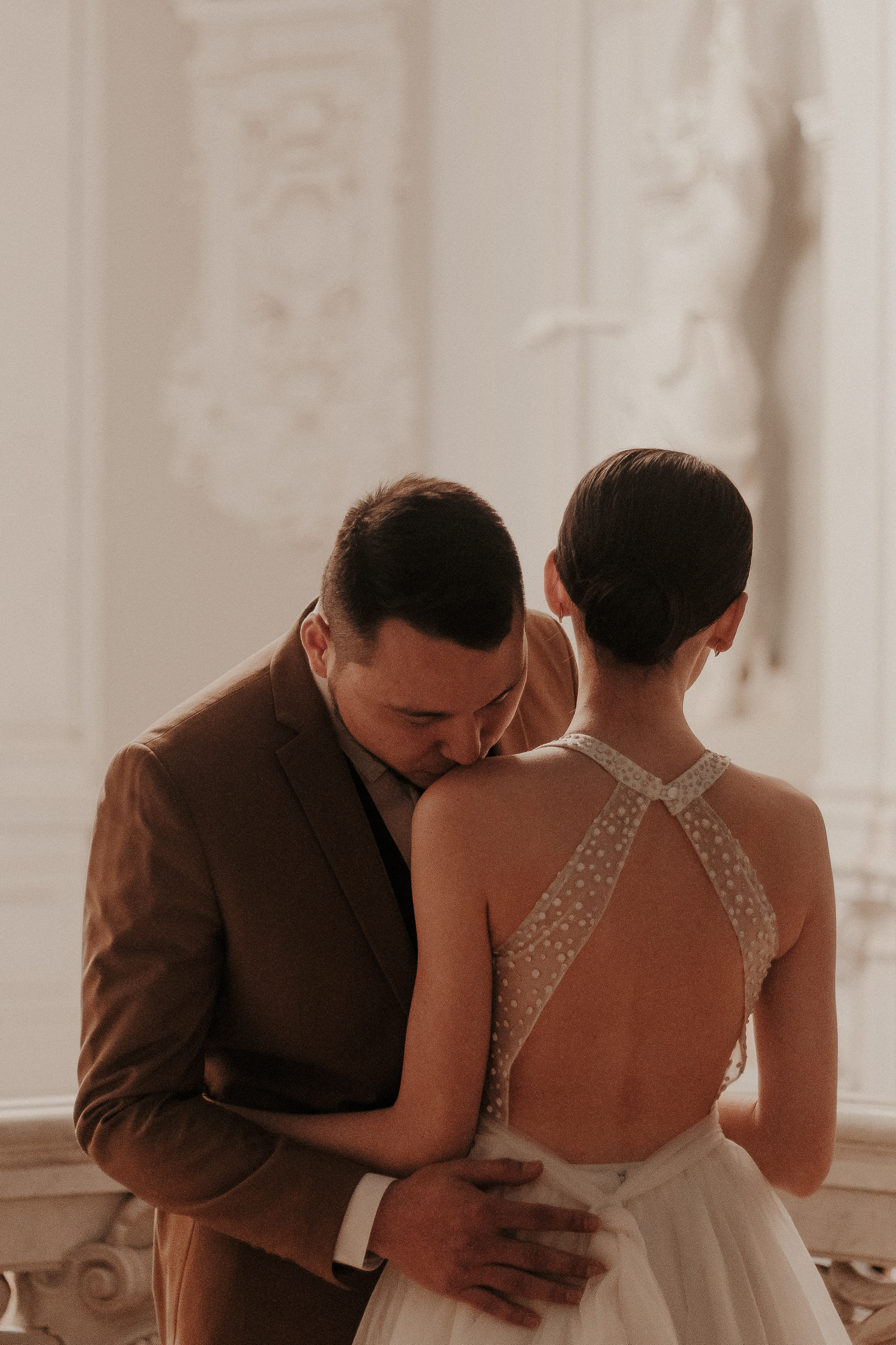 Нежная свадебная история в первом дворце Петербурга. Фотограф в Санкт-Петербурге Лиза Семченкова