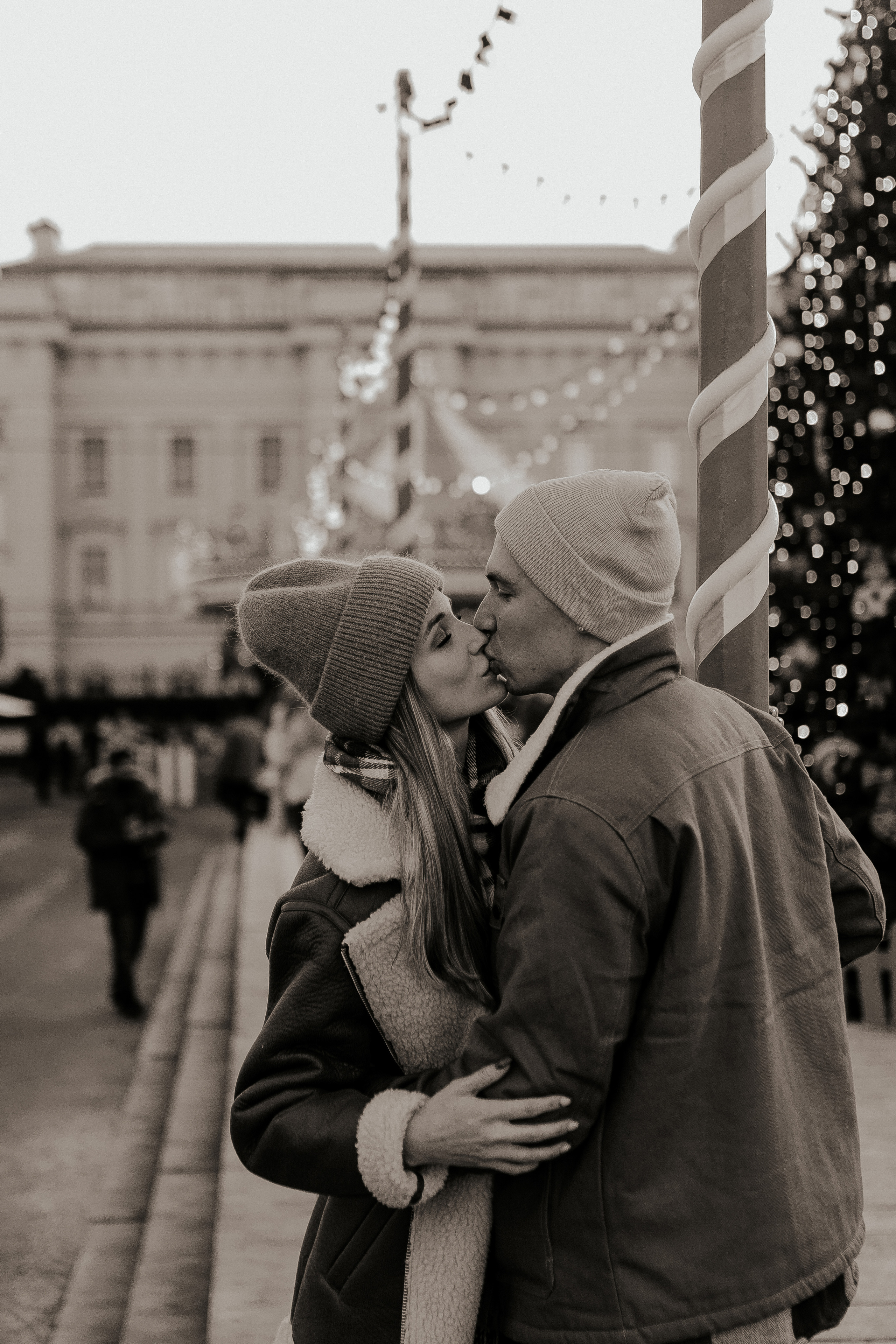 Двое на новогодней ярмарке. Фотограф в Санкт-Петербурге Лиза Семченкова