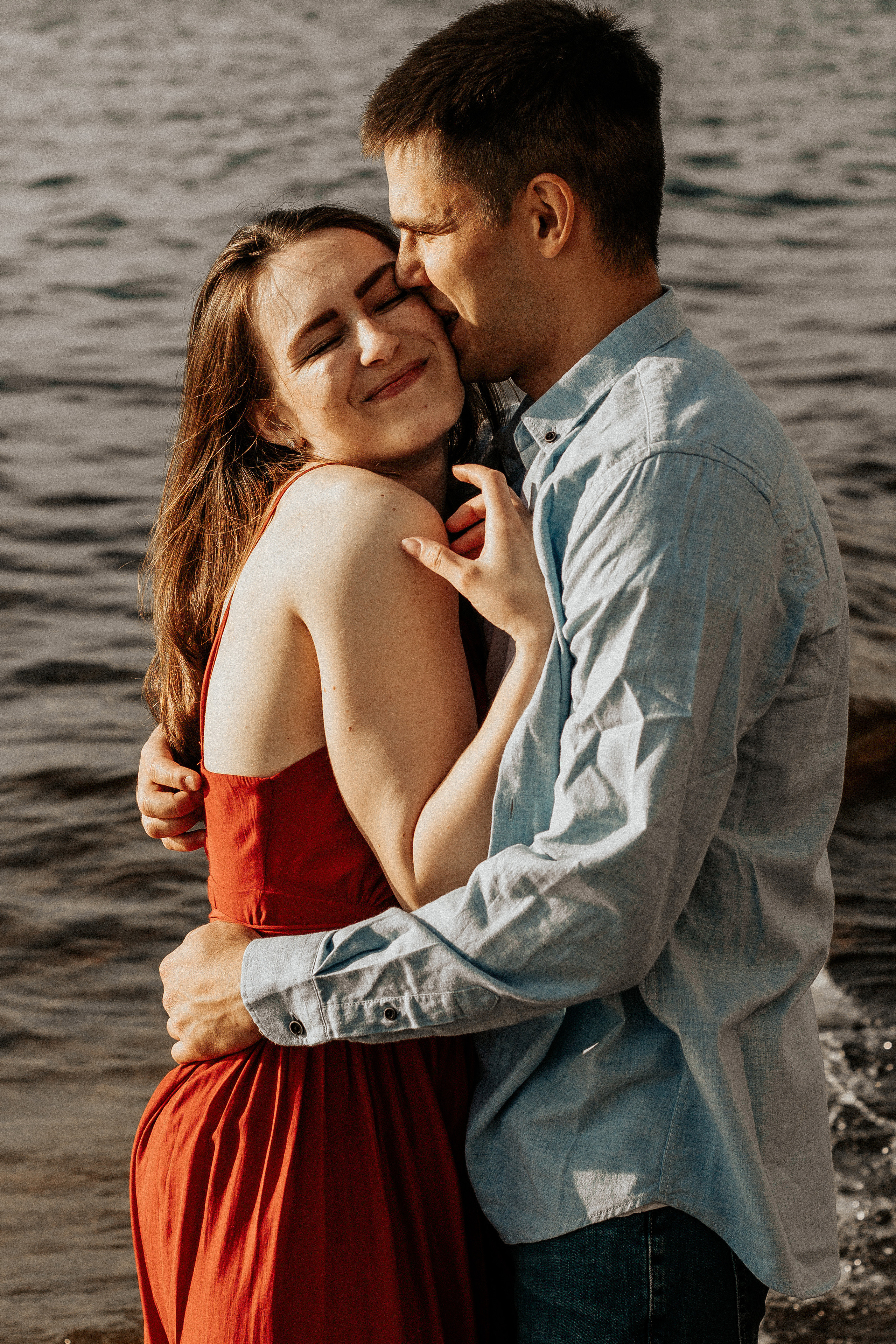 Лавстори на заливе в Петербурге. Фотограф в Санкт-Петербурге Лиза Семченкова