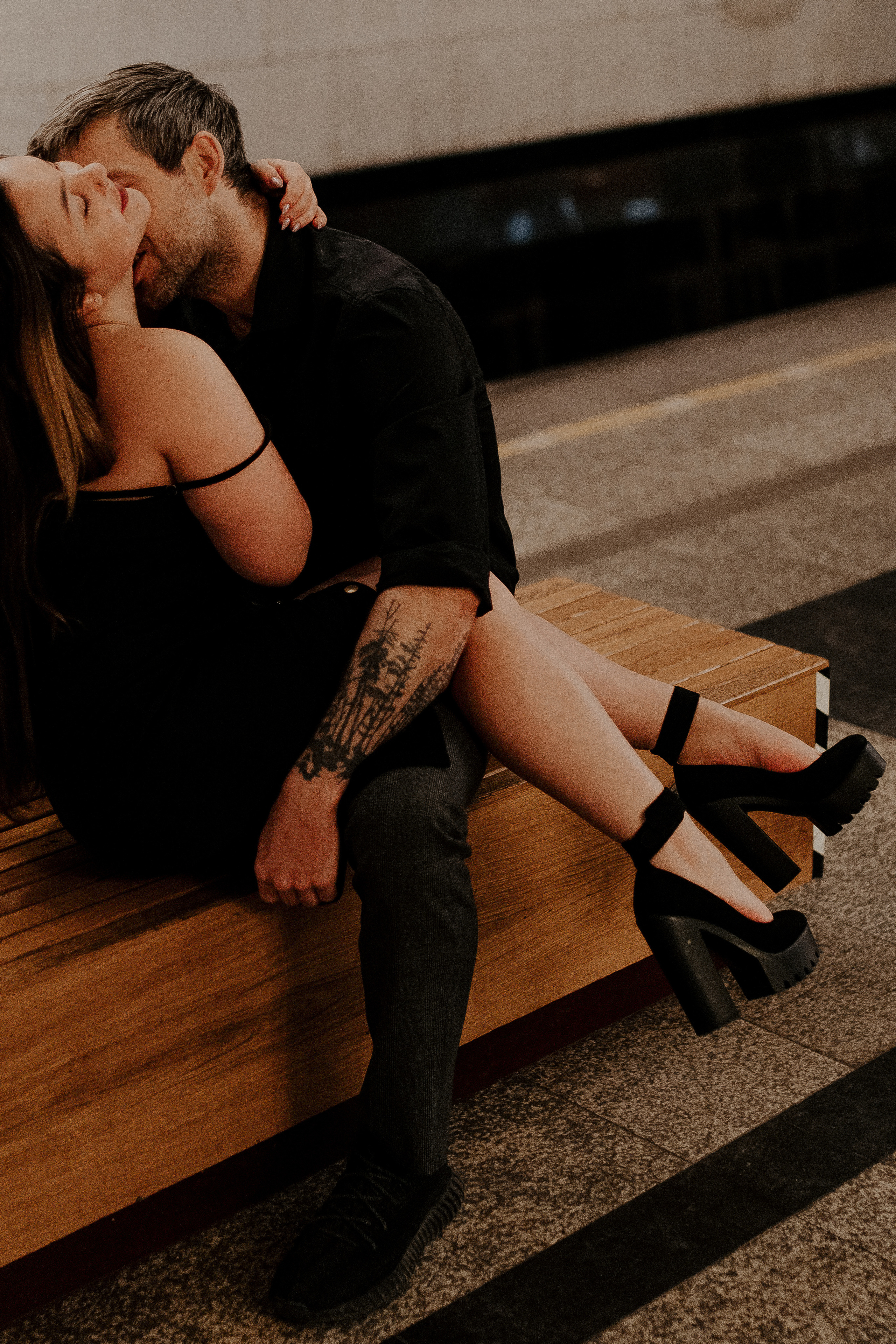 Lovestory в метро Петербурга. Фотограф в Санкт-Петербурге Лиза Семченкова