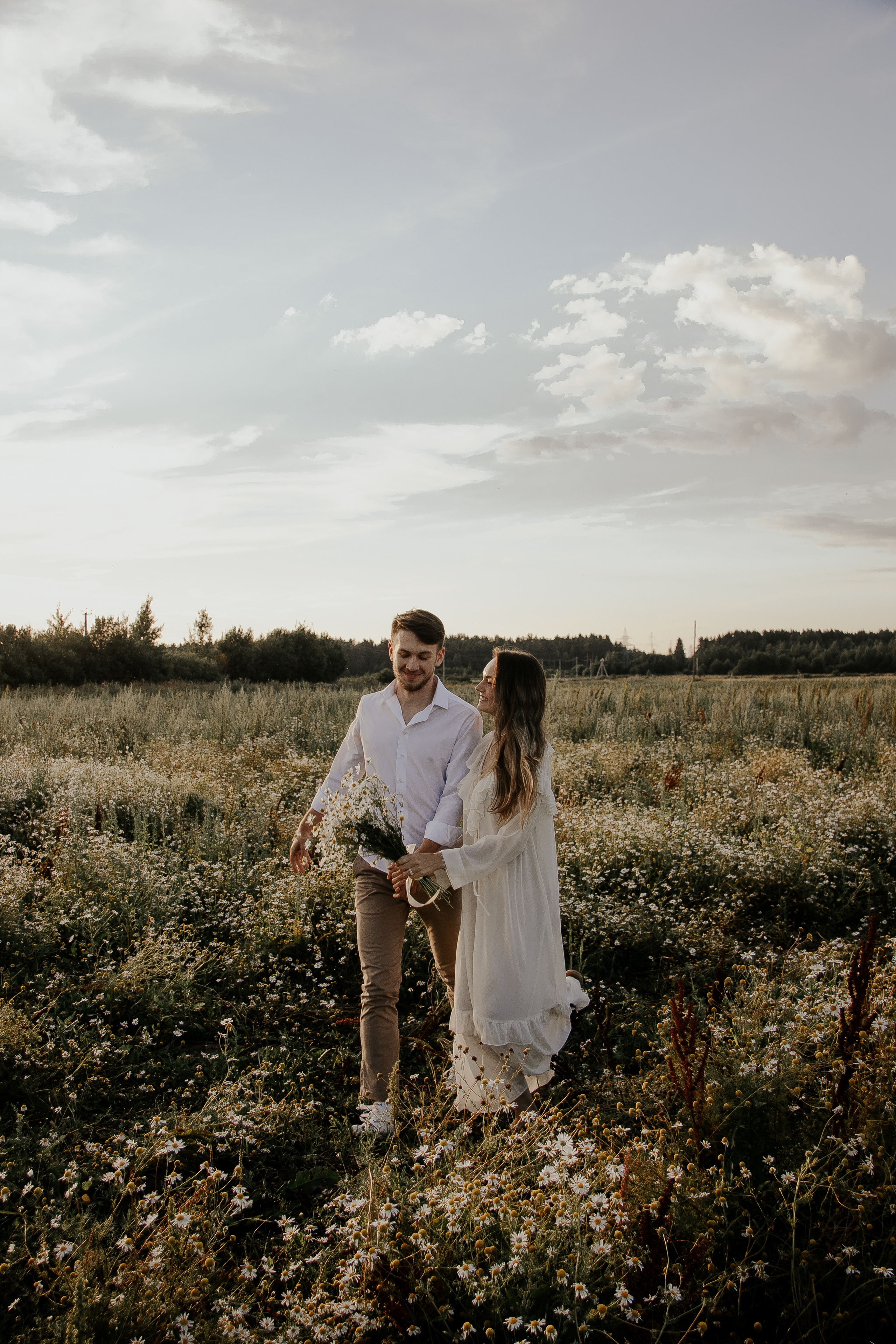 Нежная история любви в поле. Фотограф в Санкт-Петербурге Лиза Семченкова