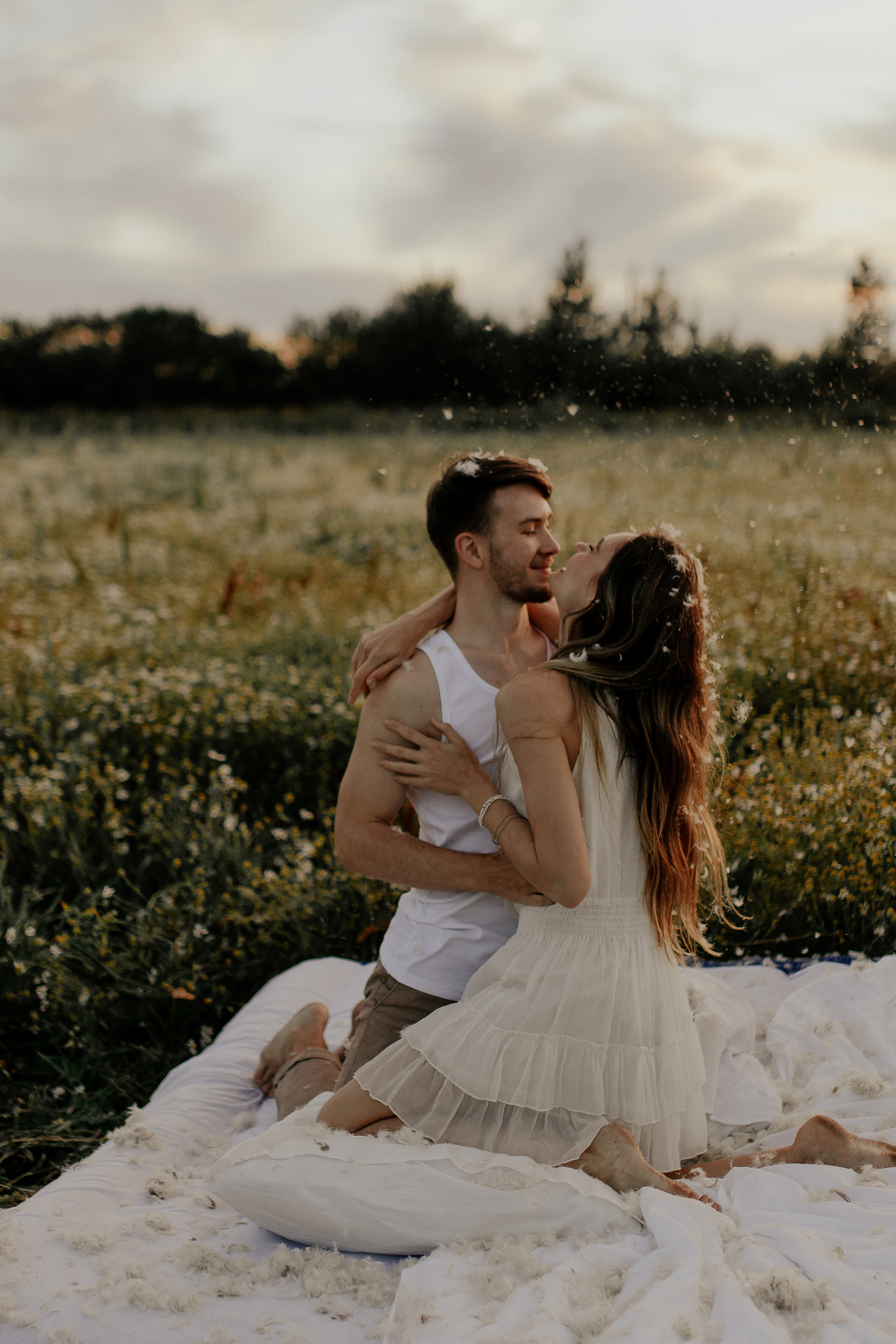 Нежная история любви в поле. Фотограф в Санкт-Петербурге Лиза Семченкова