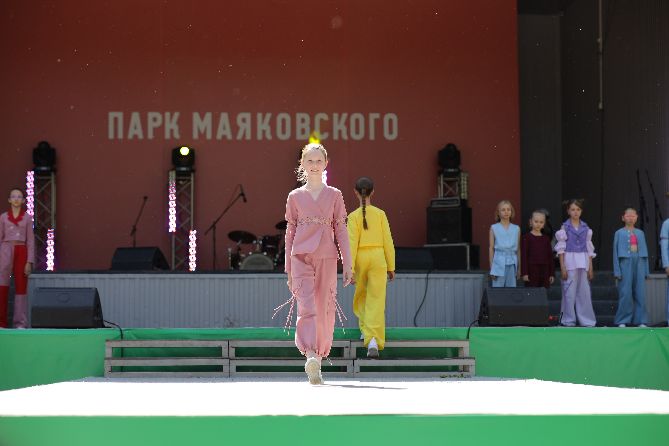 Модный показ 2023. Фотограф в Екатеринбурге Олег Алексеев. Фотосессия в Екатеринбурге