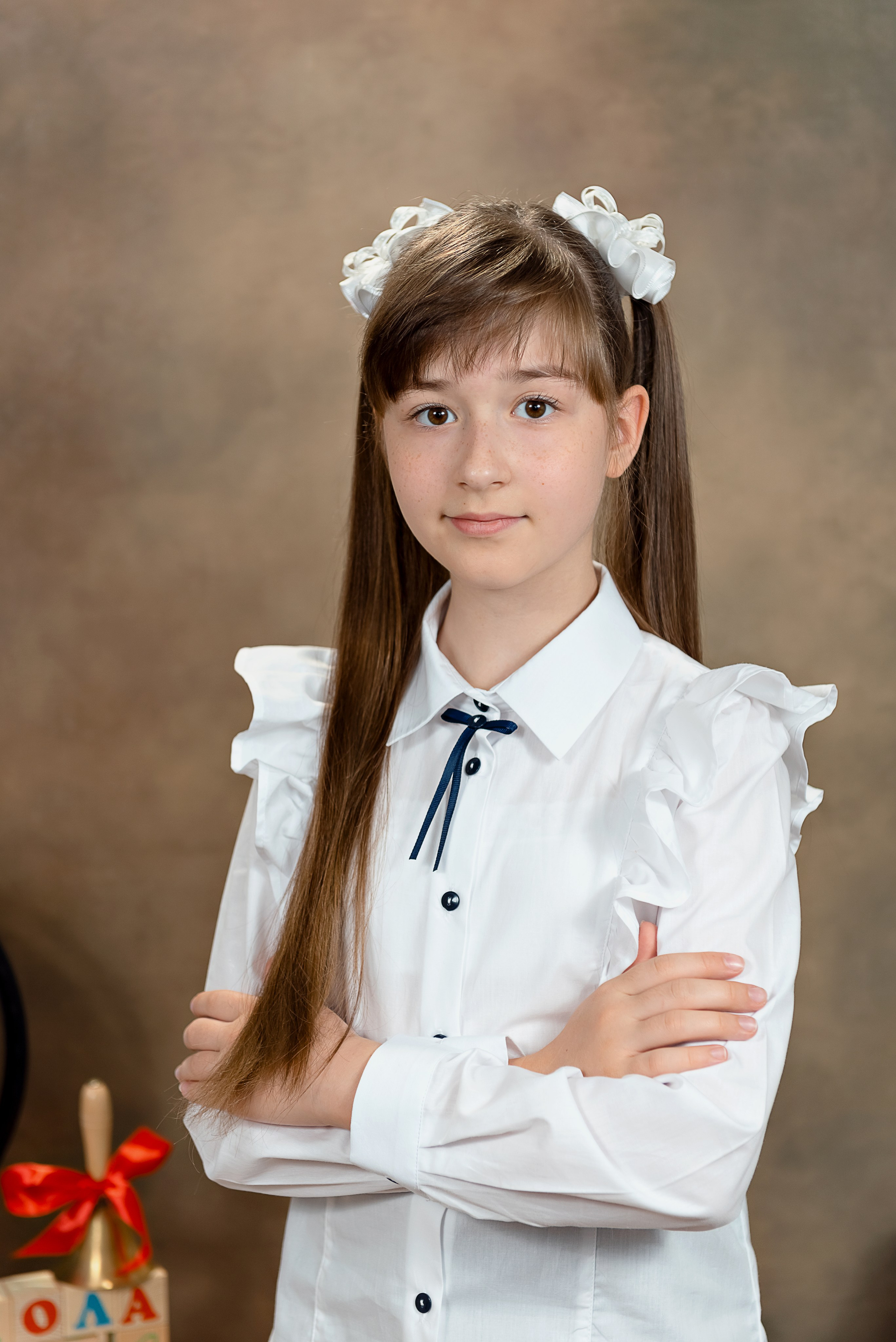 Фотопроект «Здравствуй, школа!» в студии. Выпускные альбомы в Туле Фотограф Юлия Чуракова