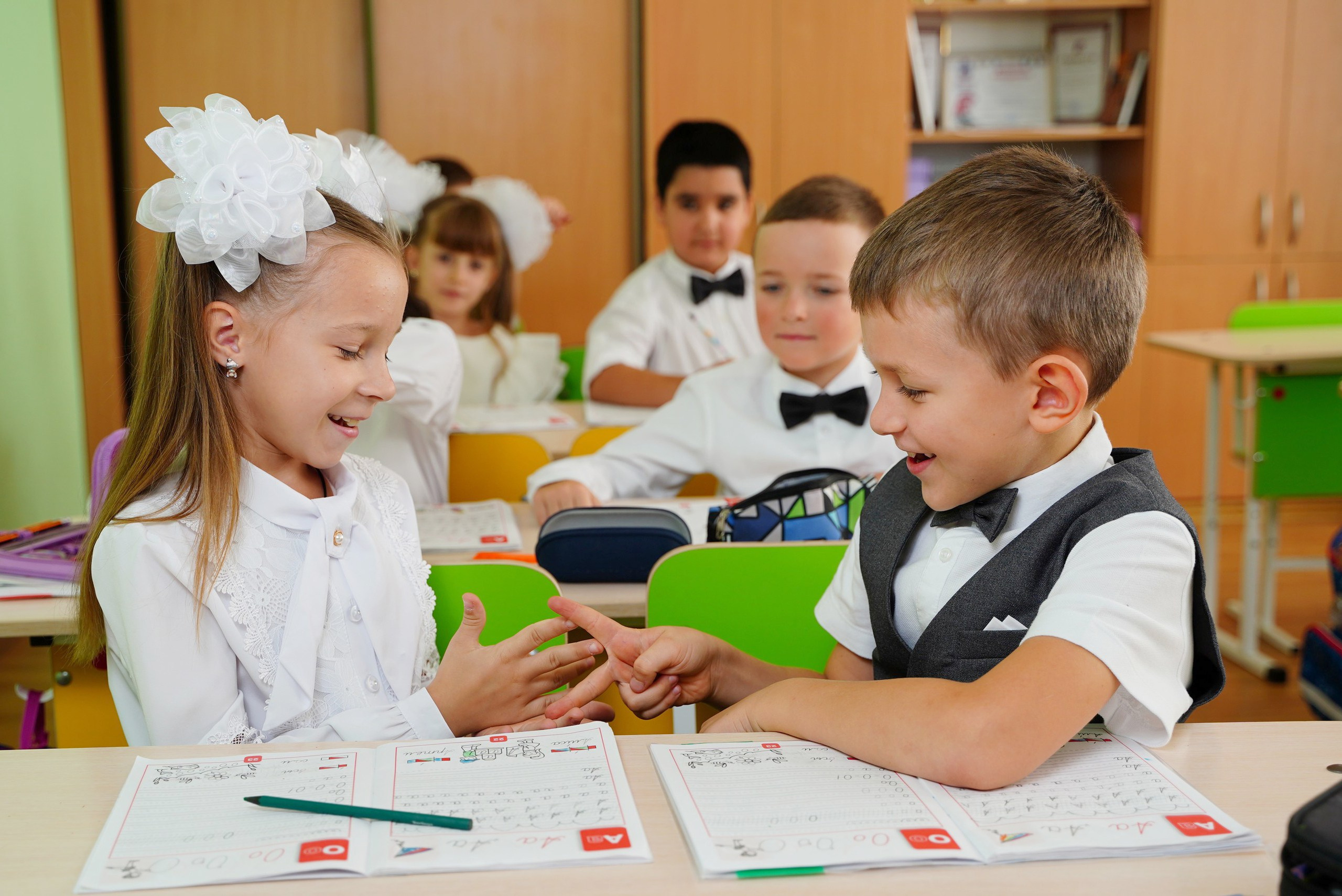 1 кл / мелкие группы //. MEMENTO.Выпускные альбомы, школьные, юбилейные и другие книги. Ростов-на-Дону