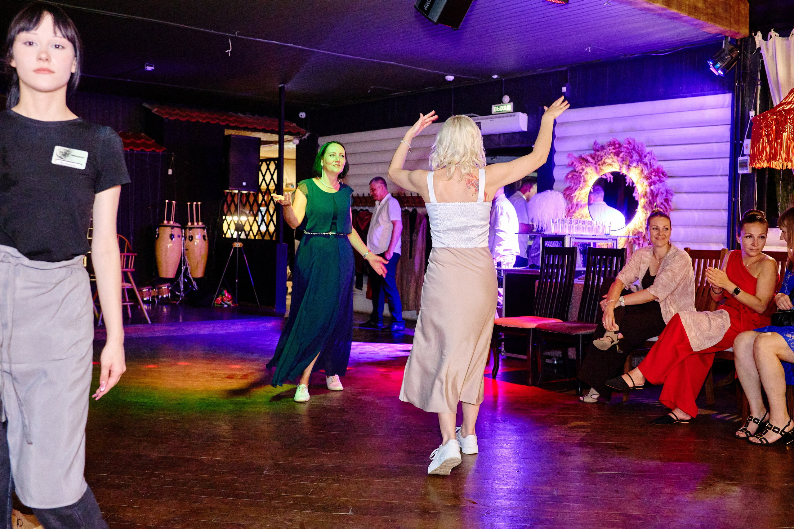 Выпускной 35 Сош. Фотограф Выпускные альбомы Таганрог Сергей Коробченко