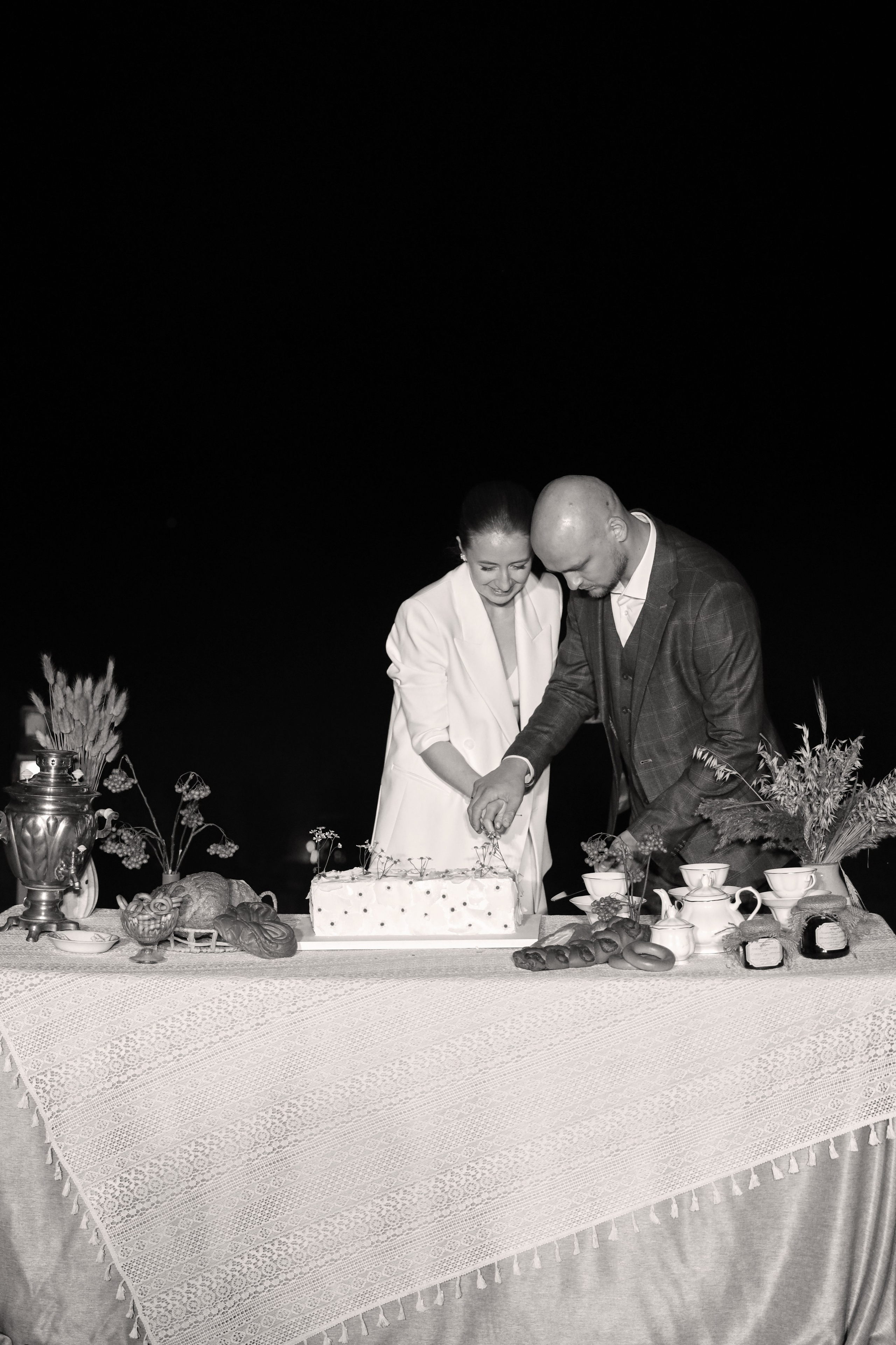 I & E. Anastasia Jes