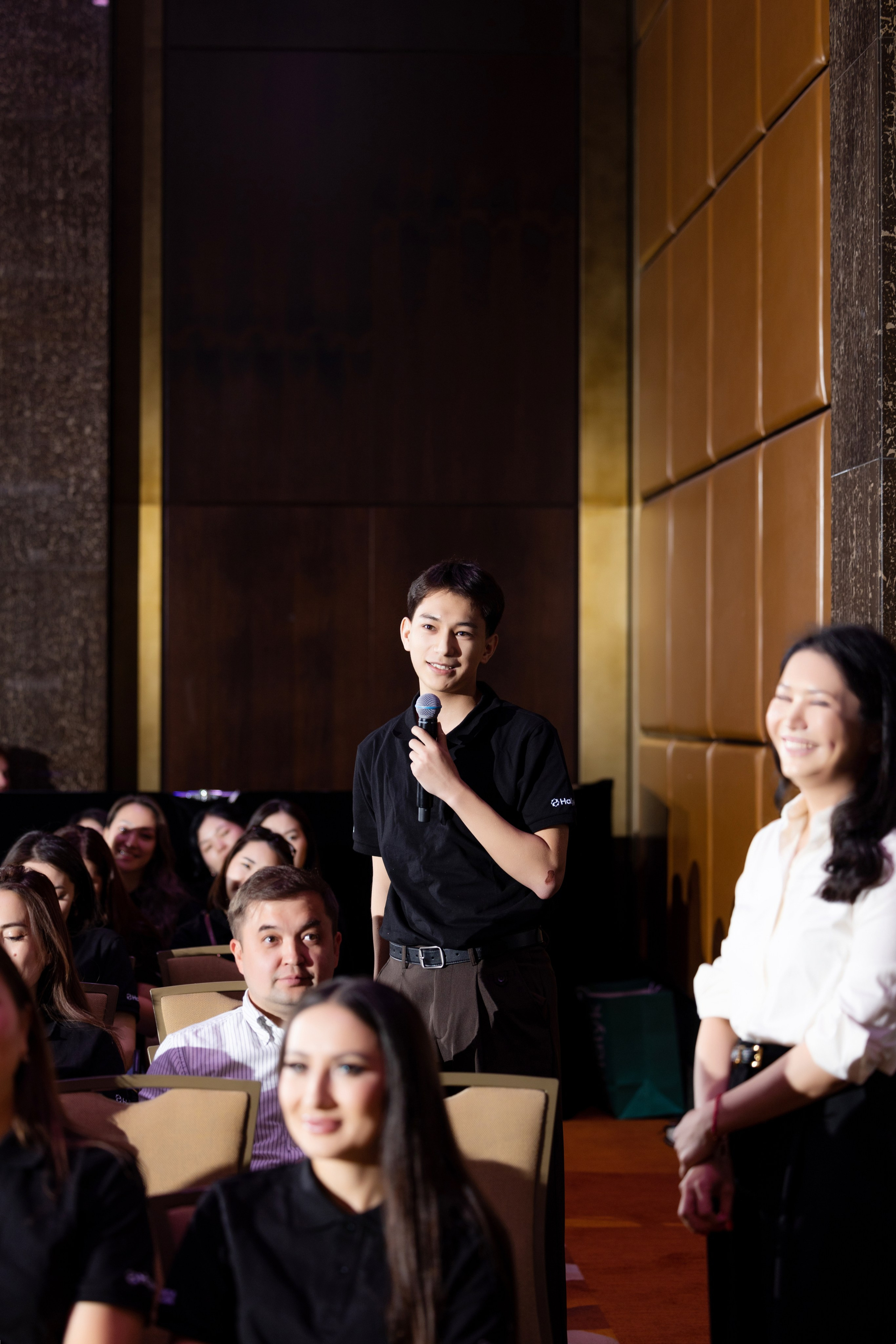 Тренинг Visa & Halyk Bank. Кристина Шнайдер репортажный фотограф Алматы