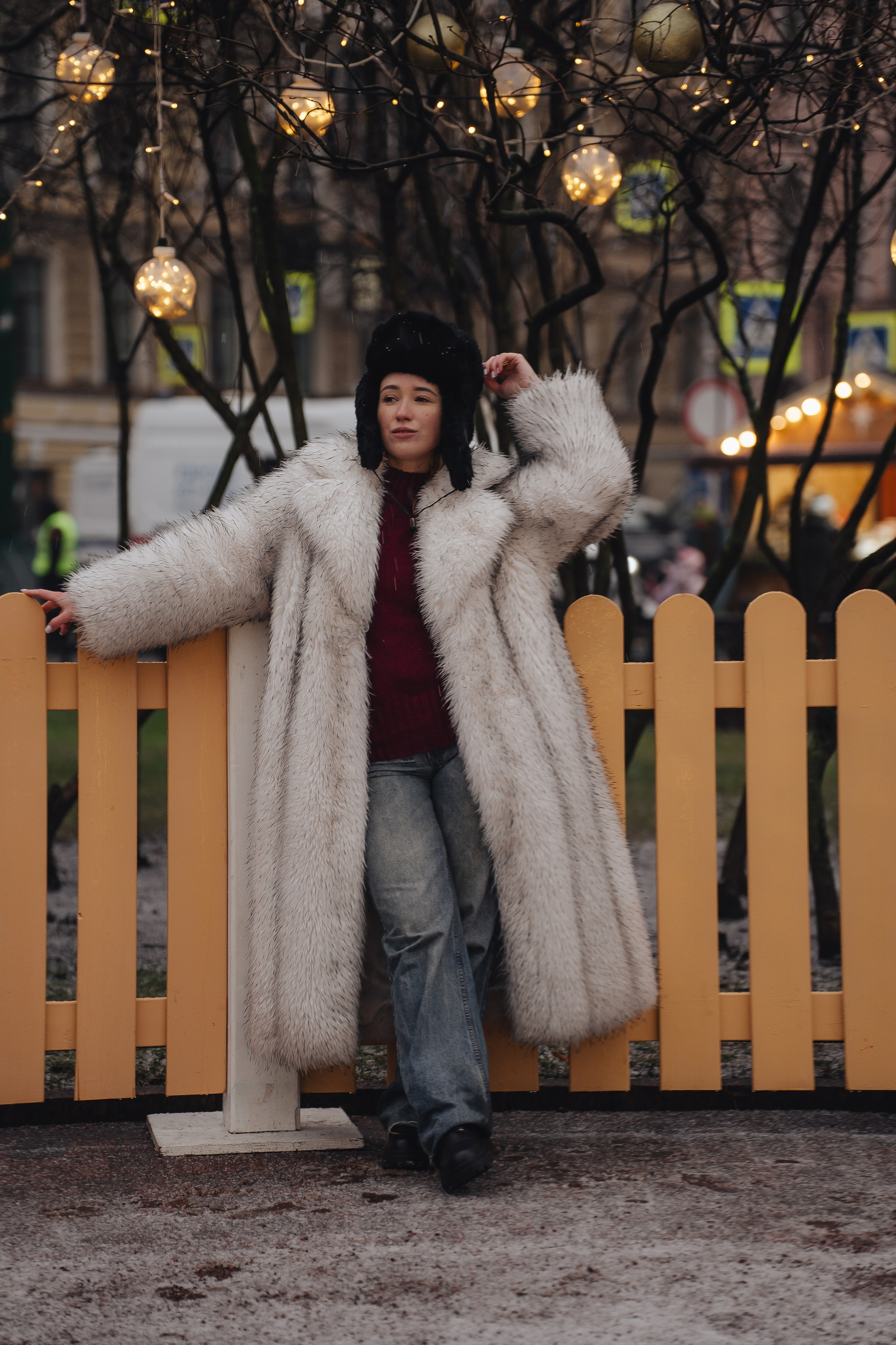 ПРОГУЛКА НА МАНЕЖНОЙ ПЛОЩАДИ ДЛЯ ДЕВУШКИ ПЕРЕД НОВЫМ ГОДОМ (НОВОГОДНЯЯ ФОТОСЕССИИЯ НА МАНЕЖНОЙ ПЛОЩАДИ). Профессиональный фотограф, Санкт-Петербург — Виктория Богомолова