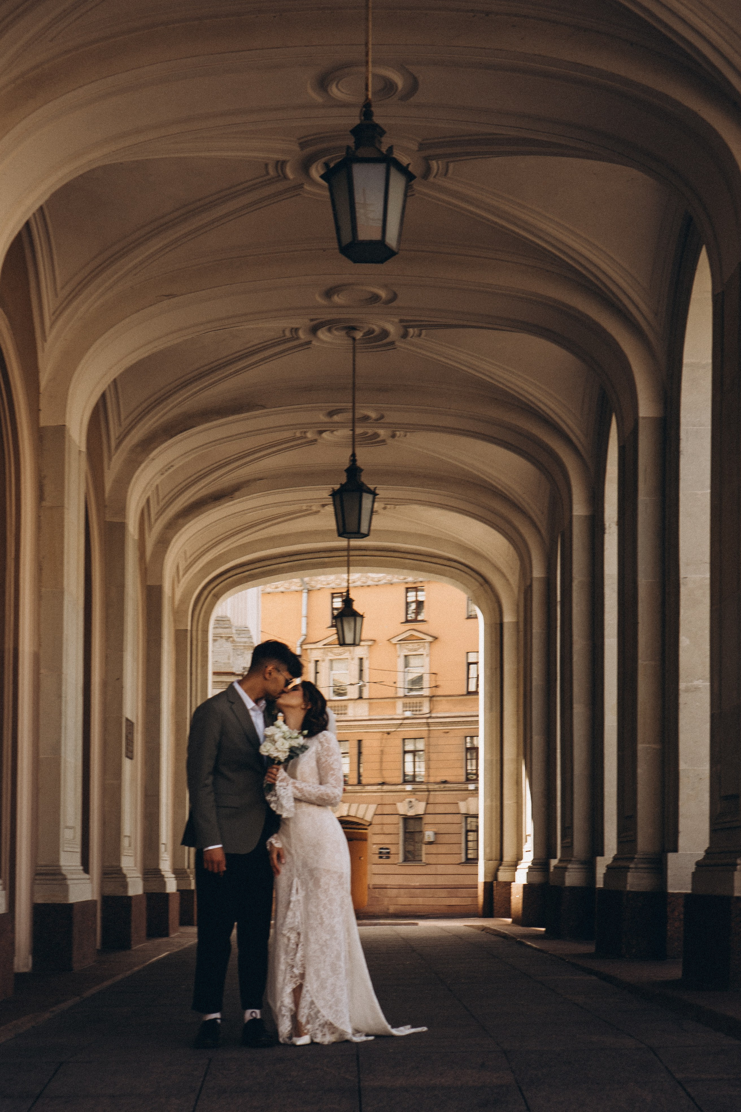 СВАДЕБНАЯ ПРОГУЛКА ВОЗЕ ИСАИКЕВСКОГО СОБОРА АСТОРИИ И ЗАКОНОДАЛЕТНОГО СОБРАНИЯ. Профессиональный фотограф, Санкт-Петербург — Виктория Богомолова