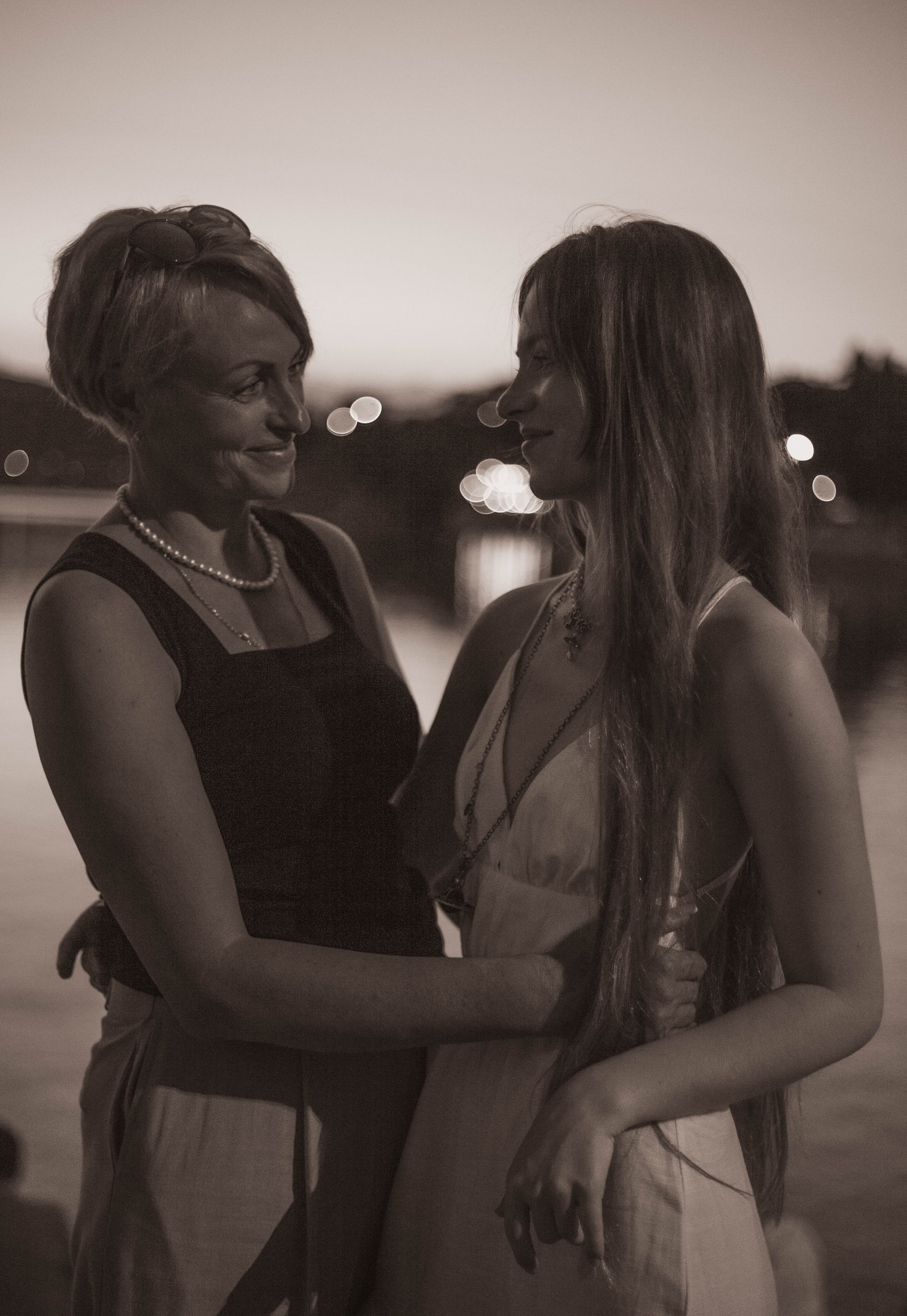 Абрау. Уличный фотограф Города N