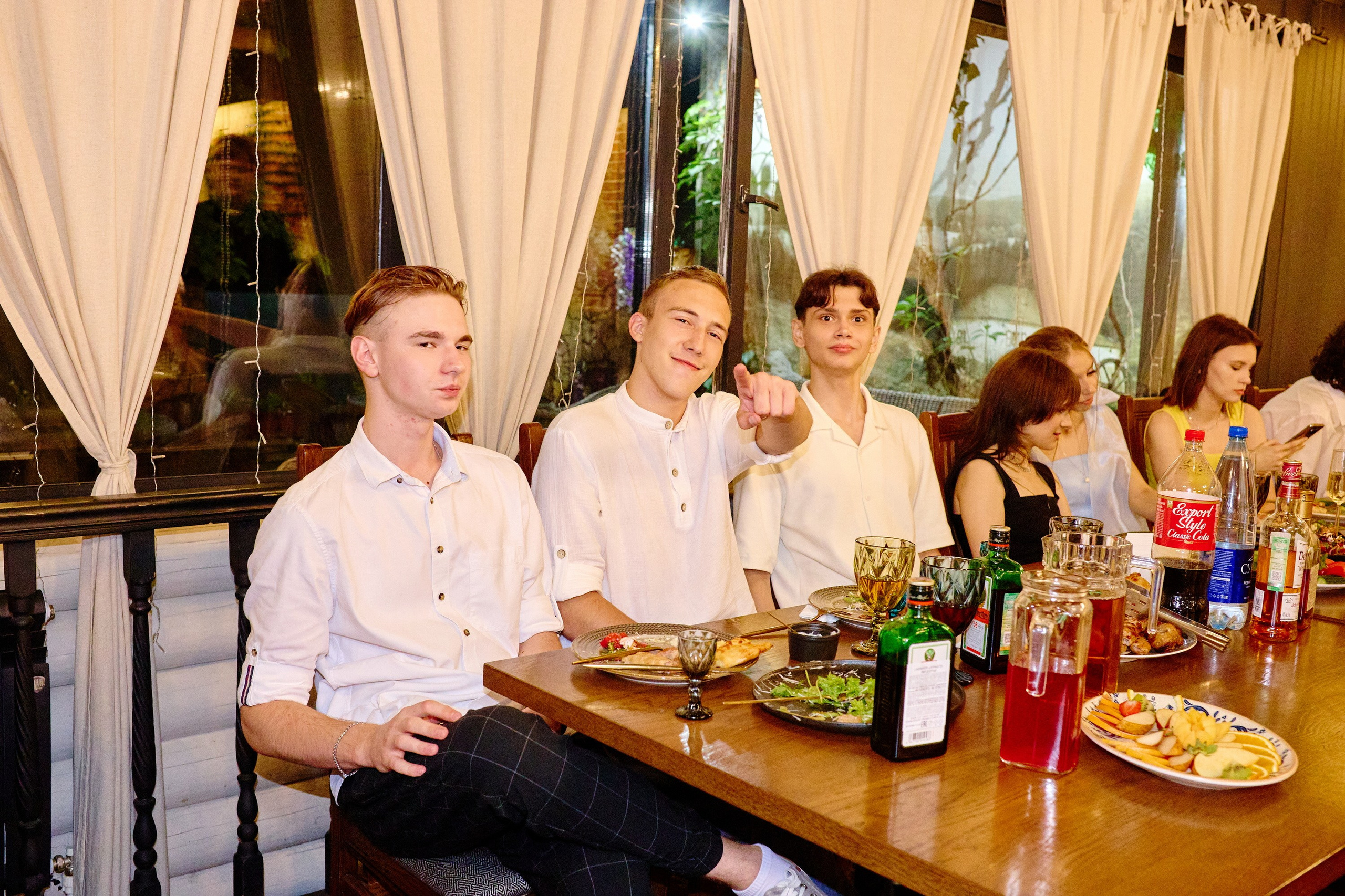 Выпускной 35 Сош. Фотограф Выпускные альбомы Таганрог Сергей Коробченко