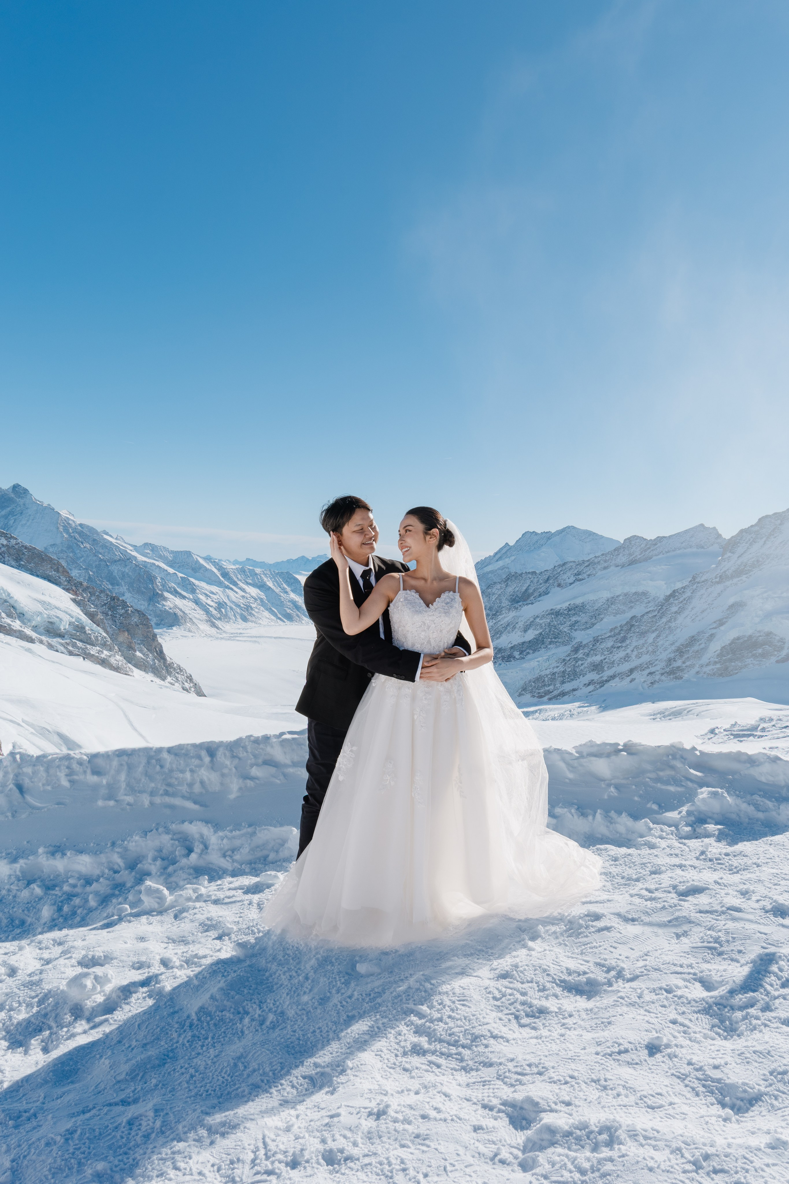 Sugar & V (Jungfraujoch). Photographer in Interlaken area