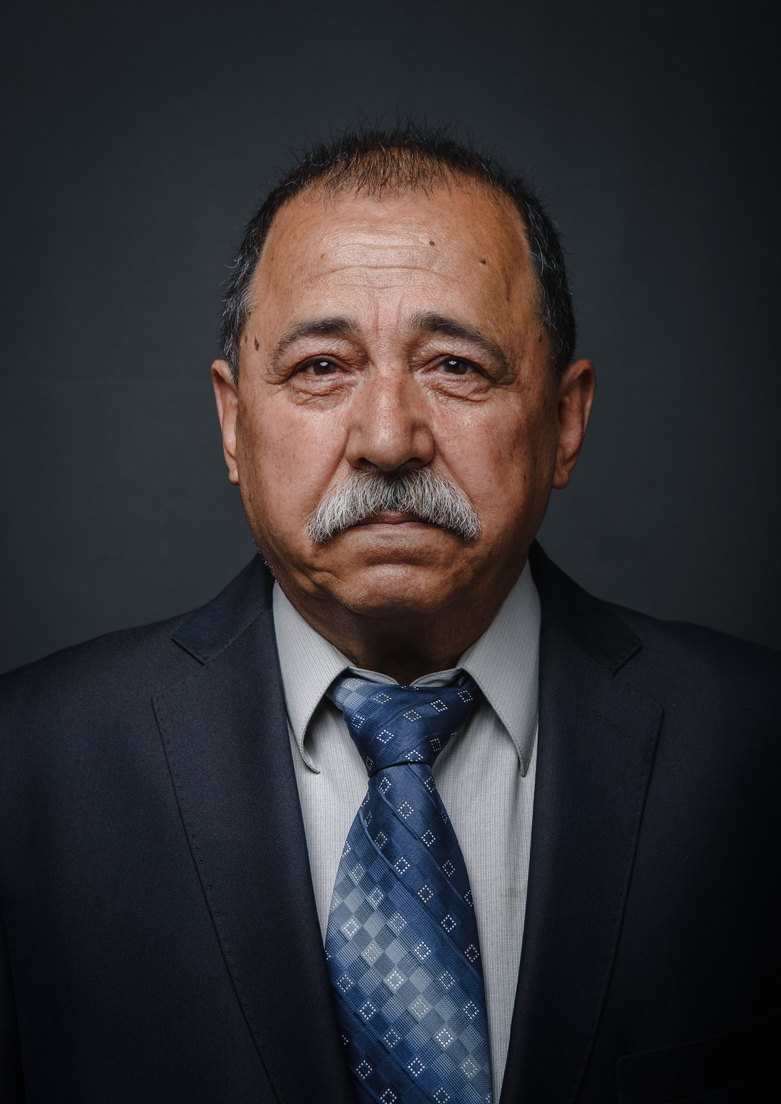 Портрет сотрудников на доску почёта. Фотограф Денис Неместо, портрет, репортаж