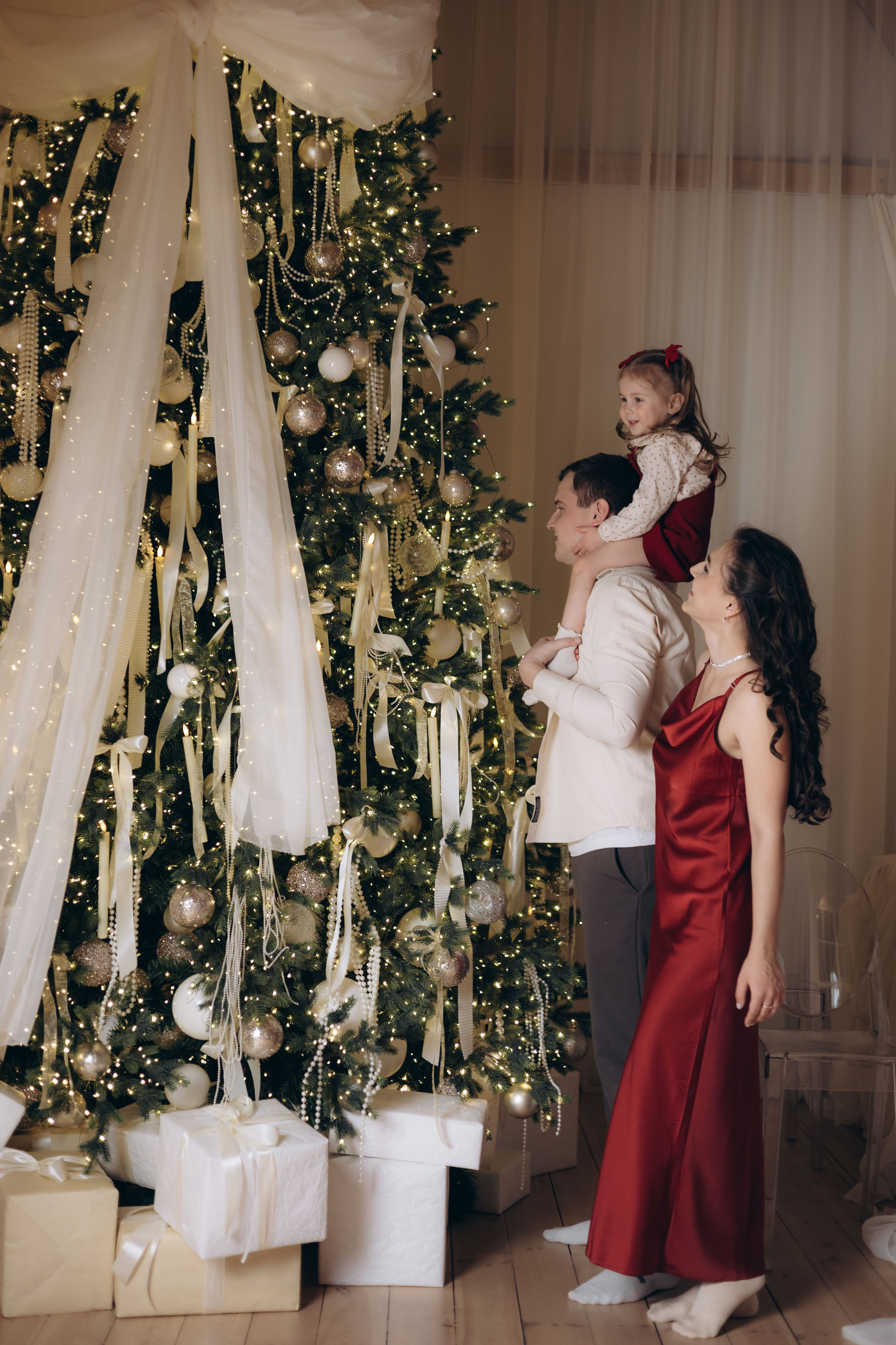 Ирина, Вадим и Милана. Свадебный и семейный фотограф в Новосибирске Дарья Кель