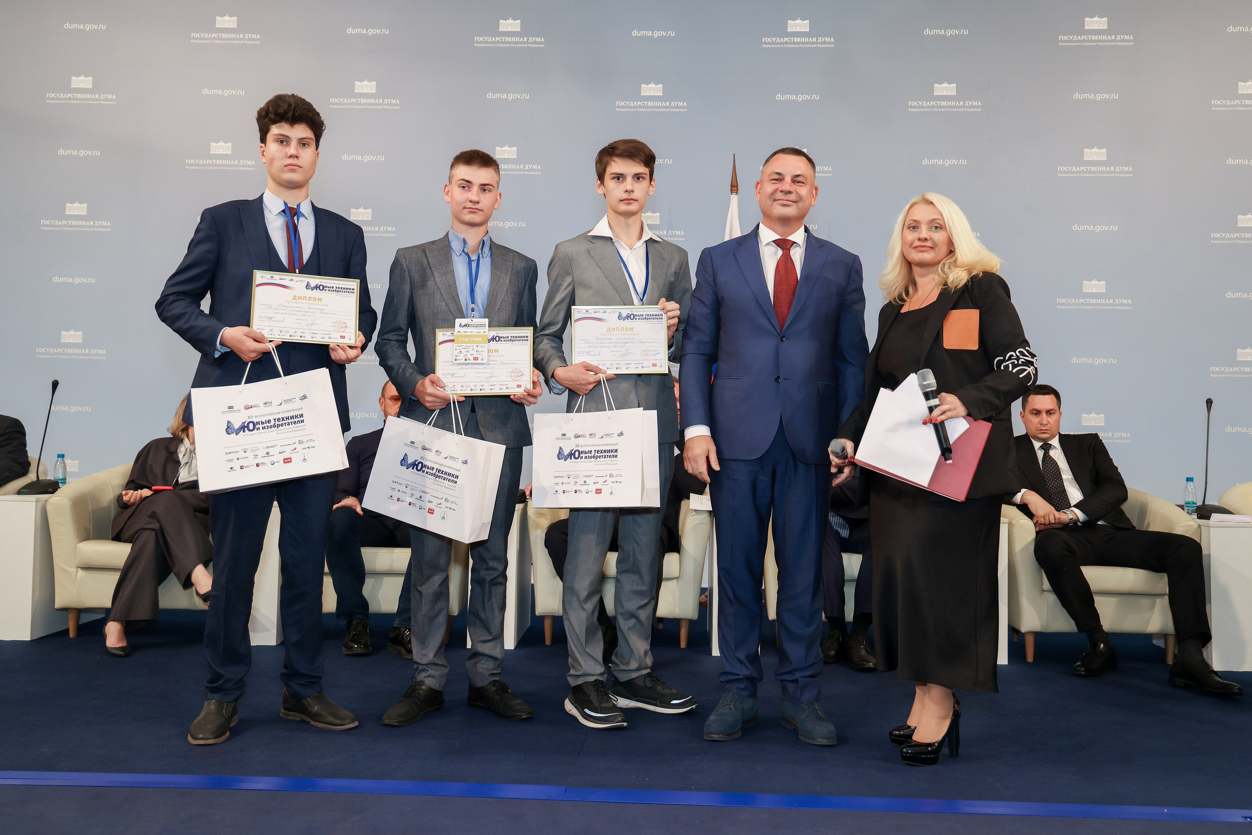 Государственная дума «Юные техники и Изобретатели». Фотограф Антон Чупринин
