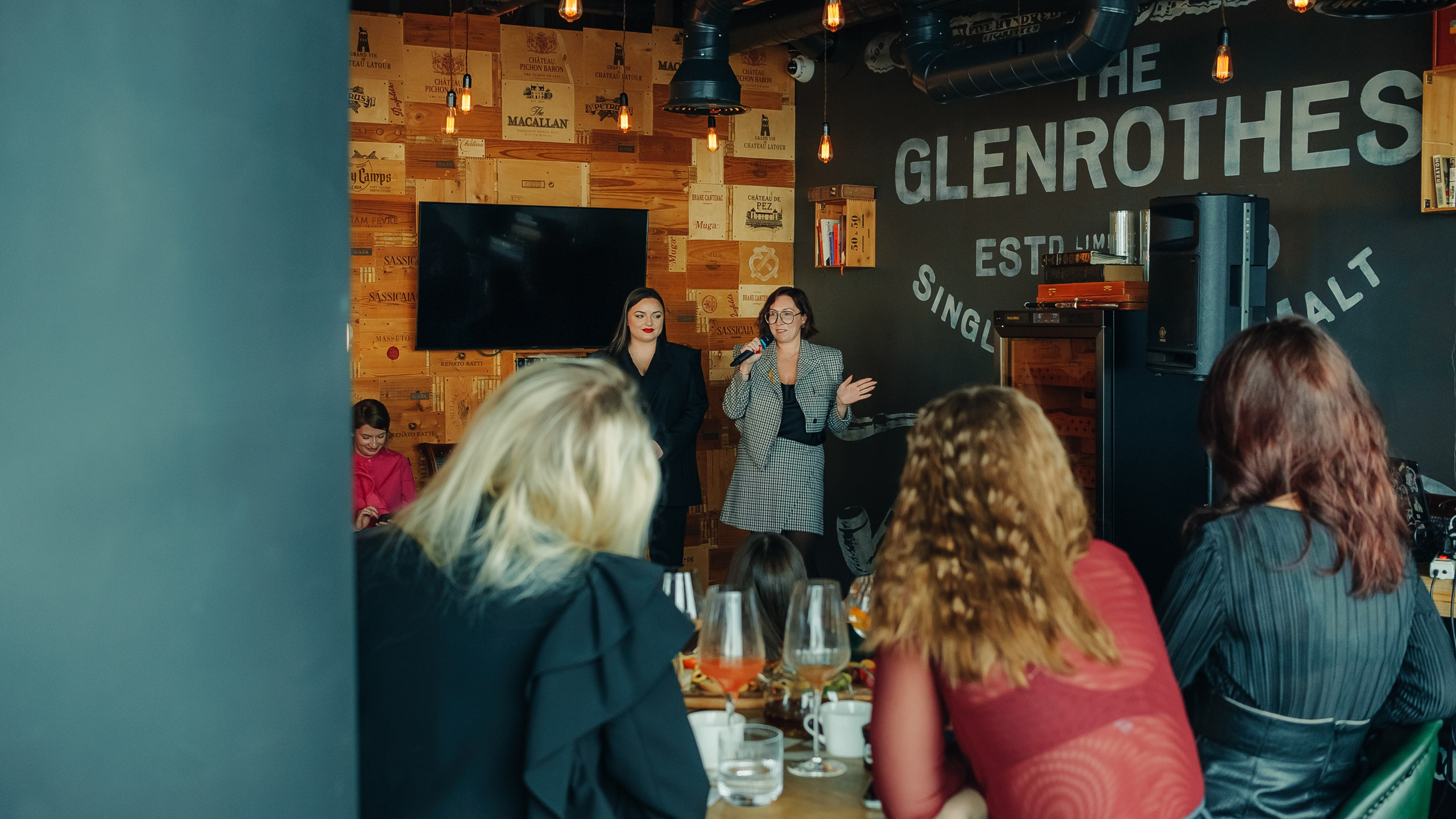 Нетворкинг в Высоцком. Свадебный фотограф в Екатеринбурге Артём Зайнетдинов