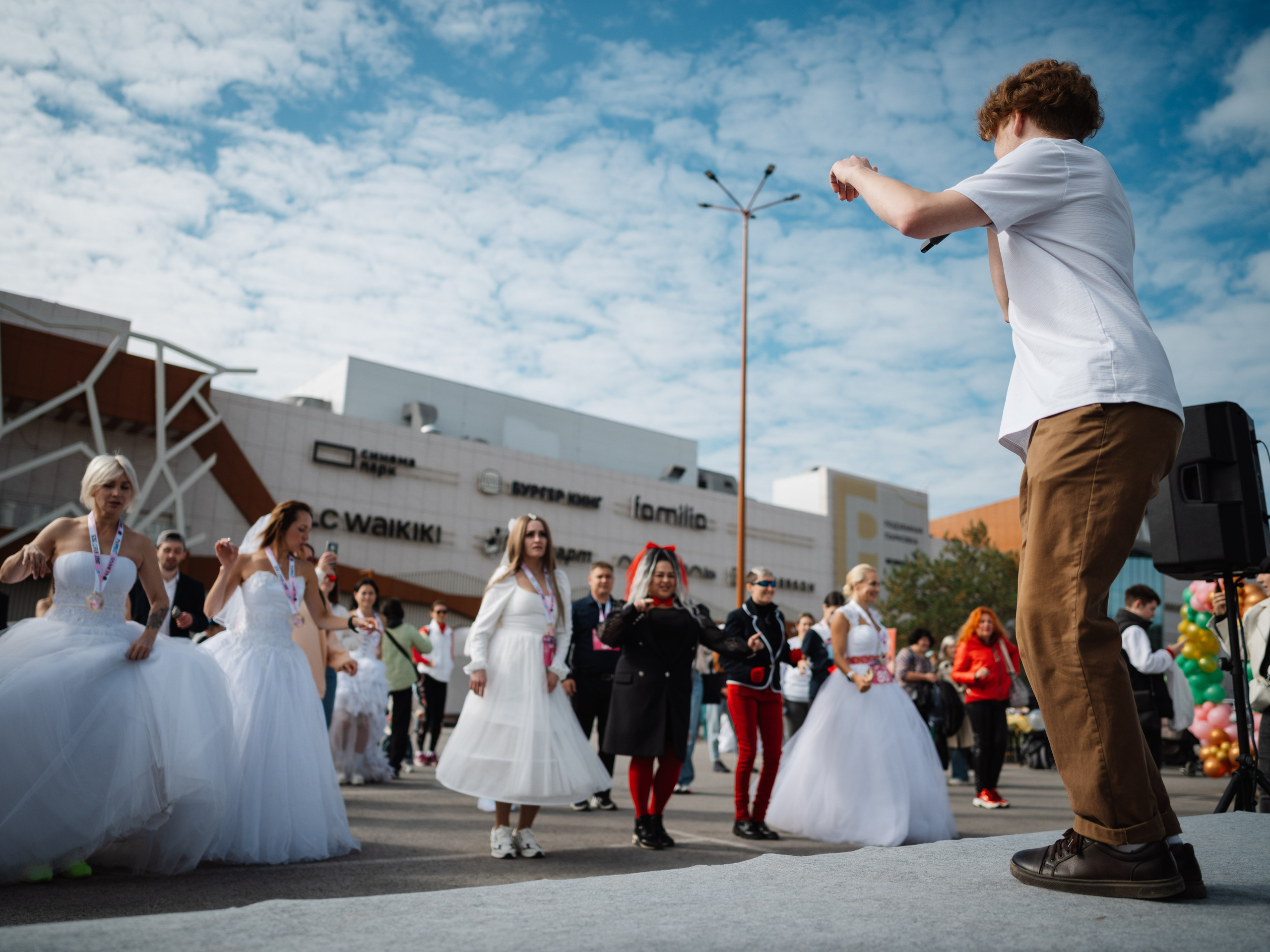 Забег невест. Фотограф Алексей Шрайбик