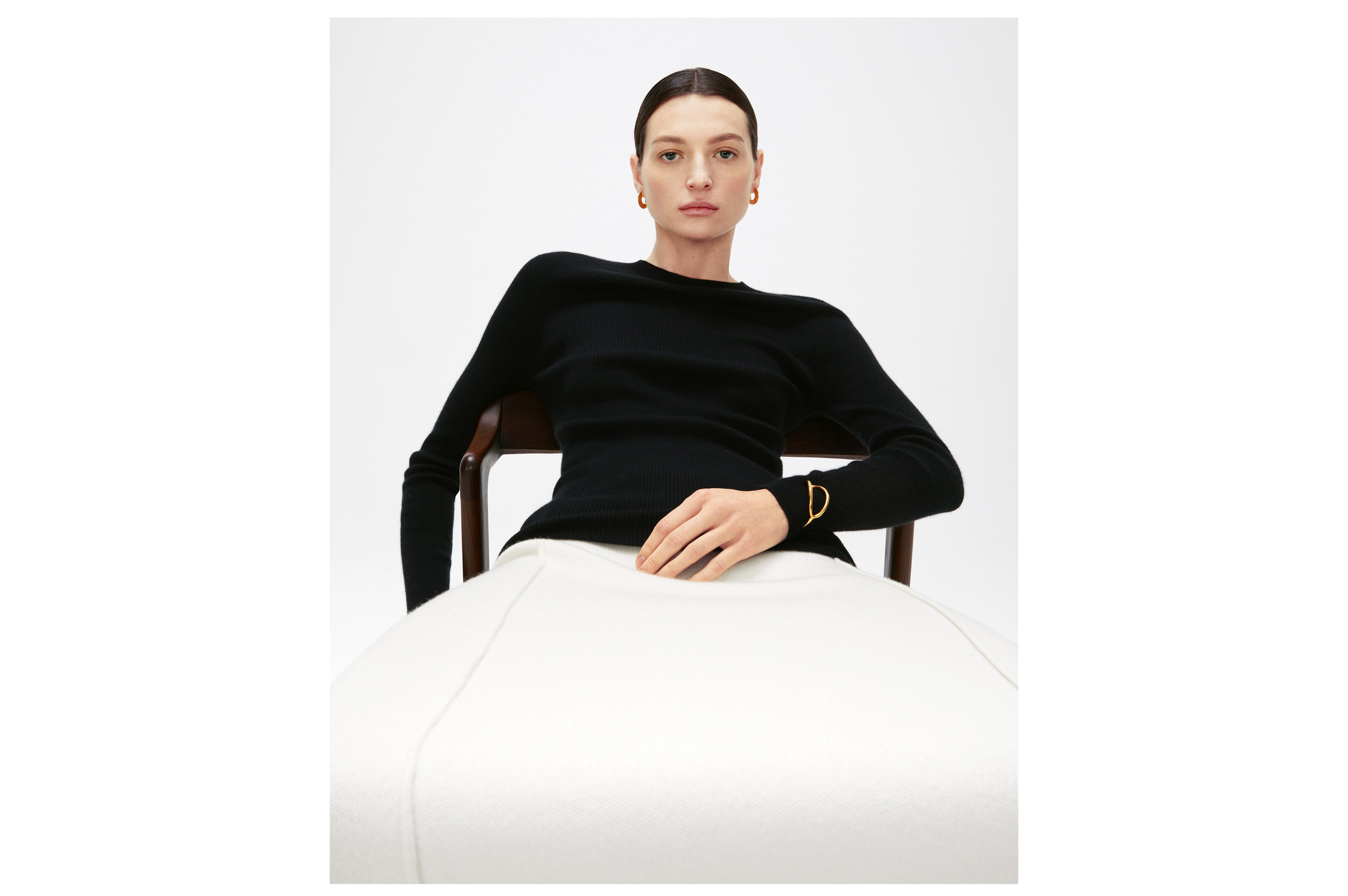 ELEN DAN | Lookbook. Beauty & fashion retoucher available worldwide Liya Embrace