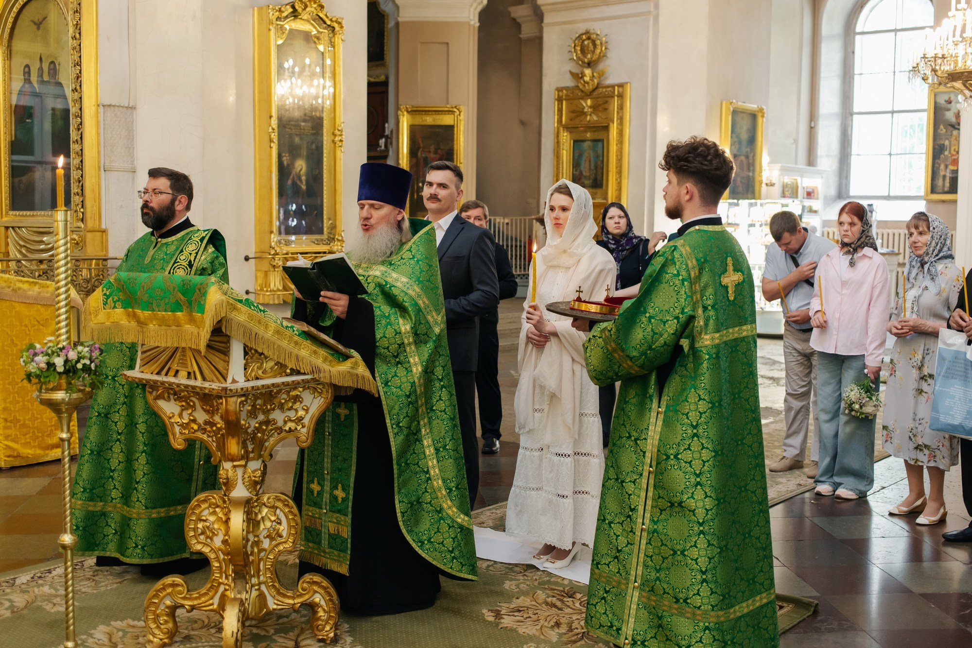 Венчание в Спасо Преображенском соборе сколько стоит, где повенчаться в Питере, обвенчаться в Санкт Петербурге, какую церковь выбрать для венчания, стоимость венчания в СПб