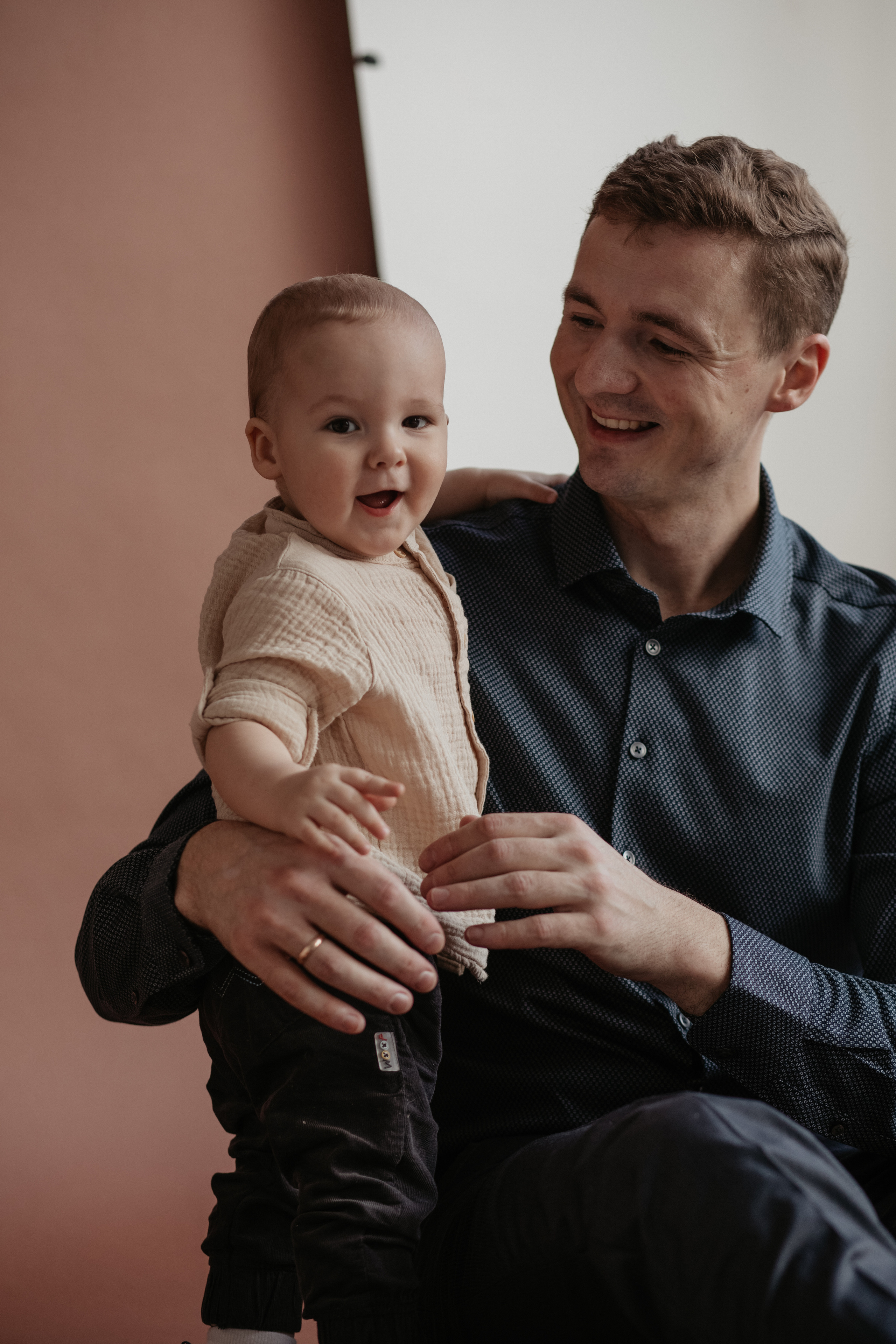 Семейная фотосессий в студии. Фотограф из Санкт-Петербурга Оксана Валковая. Женский портрет. Портрет