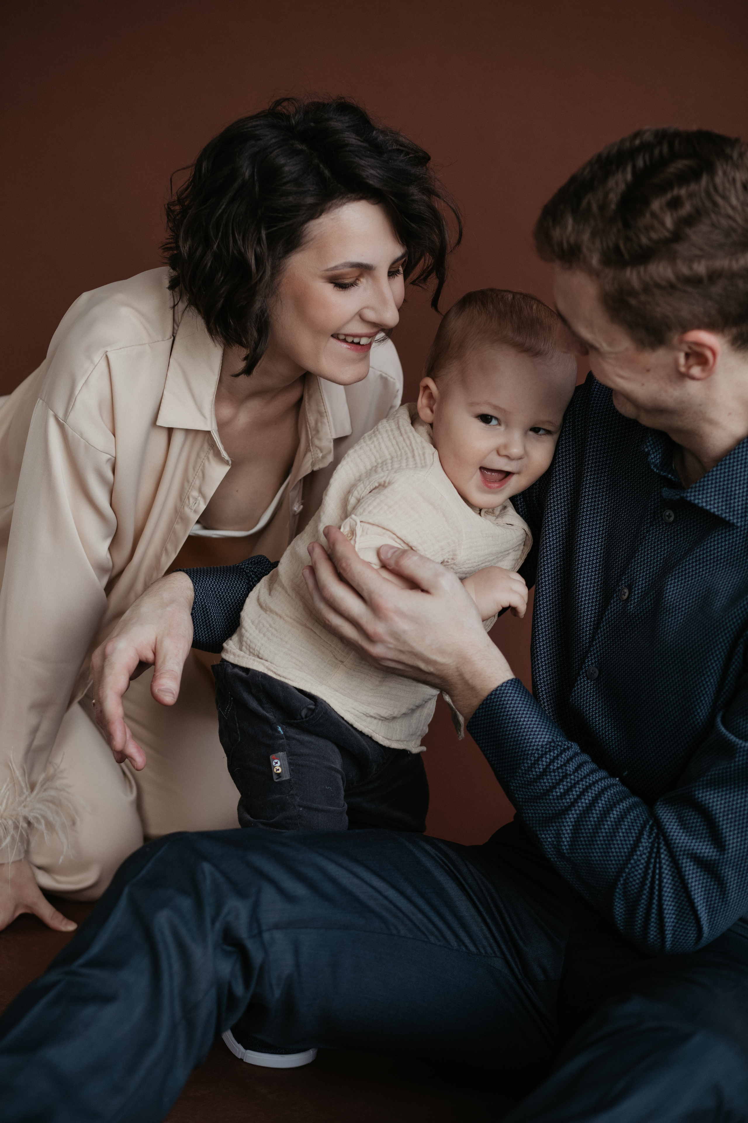 Семейная фотосессий в студии. Фотограф из Санкт-Петербурга Оксана Валковая. Женский портрет. Портрет