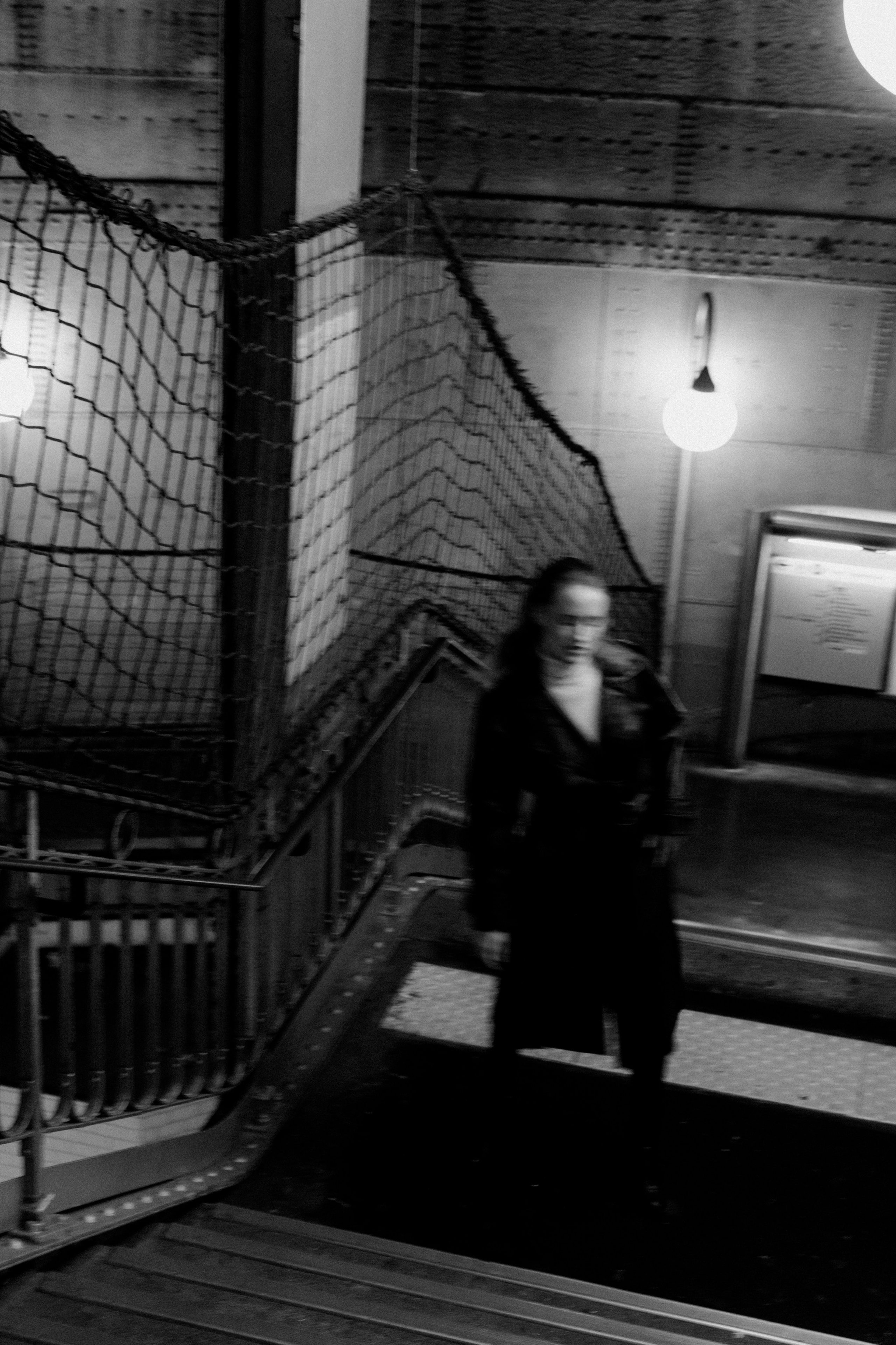 Femme fatale. Photographer in Paris