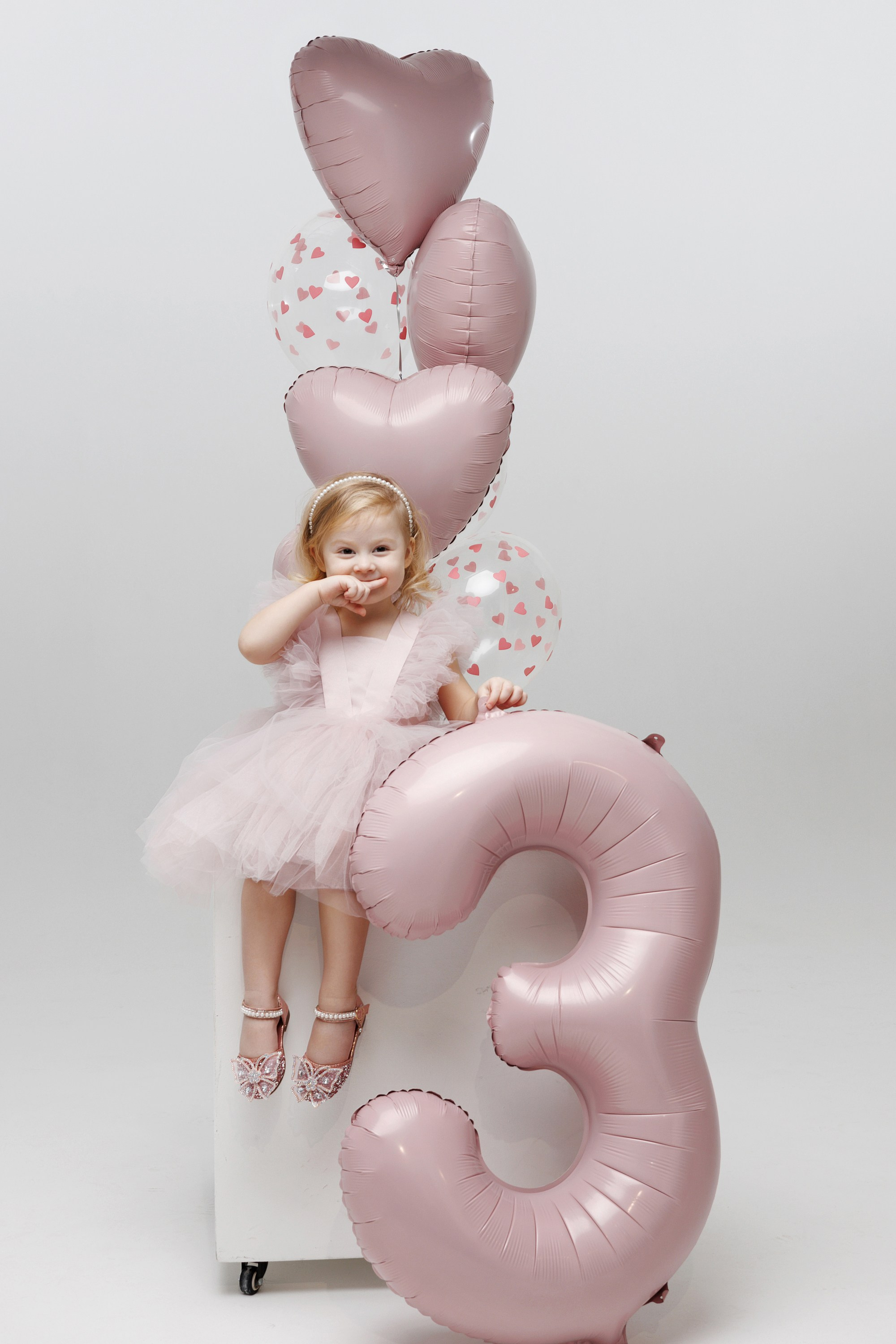 Съемка Дня Рождения Алисы в фотостудии CROSS-STUDIO зал IDEAL. Свадебный и семейный фотограф в Москве и МО Елена Агапова