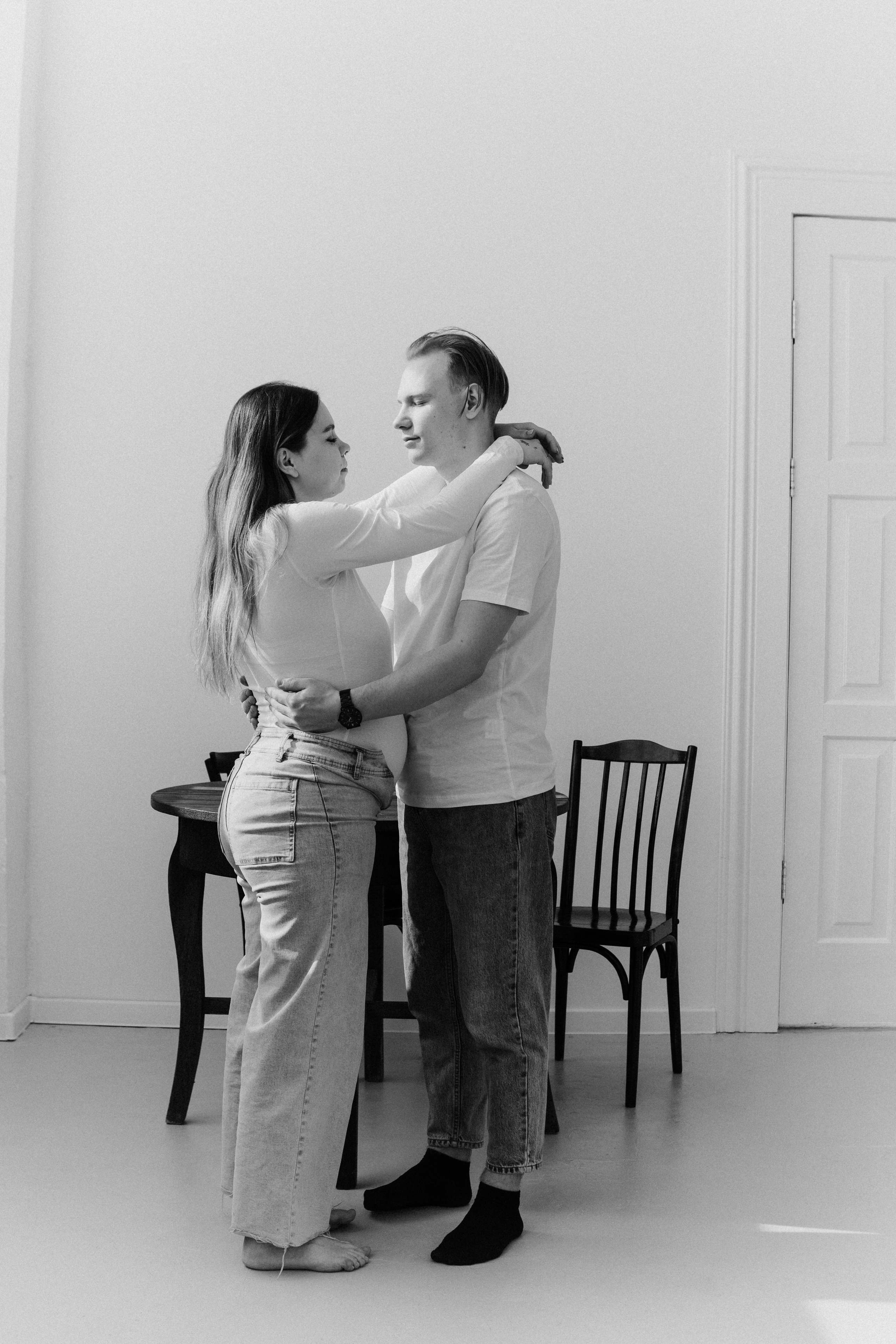 Maksim & Viktorya. Я — Алёна и я фотографирую красиво (е)