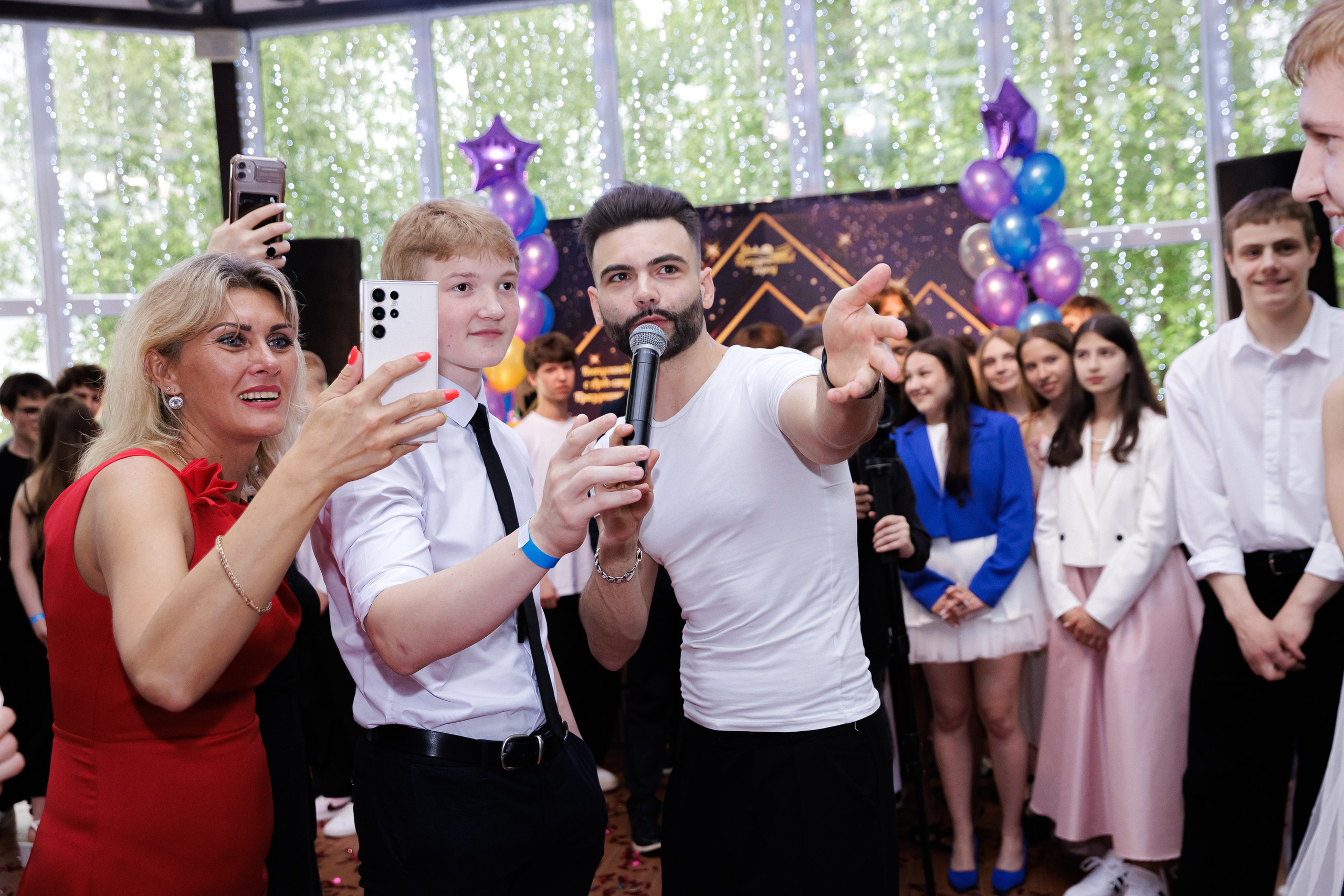 Драгунский выпускной. Маша Гонтарь Семейный домашний репортажный фотограф в Санкт-Петербурге