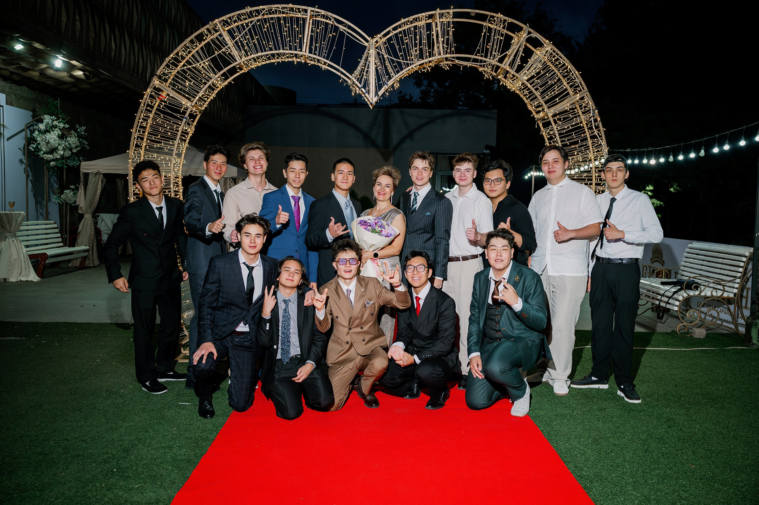 Выпускной — 11А, 2025. Фотограф в Алматы — Алексей Коньков | Репортаж, свадьбы, портреты