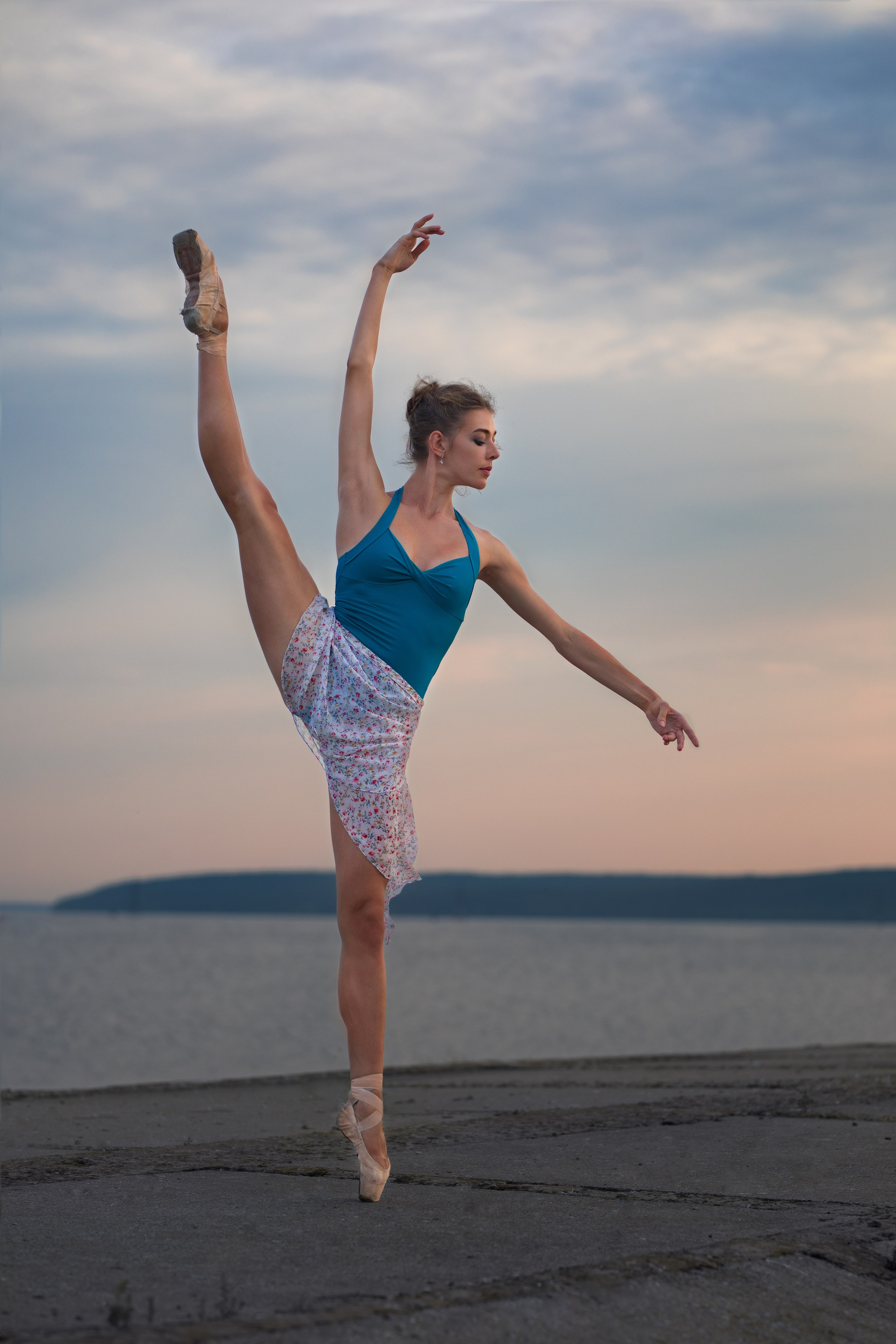 Фотосет с балериной Дианой на набережной для «себя»