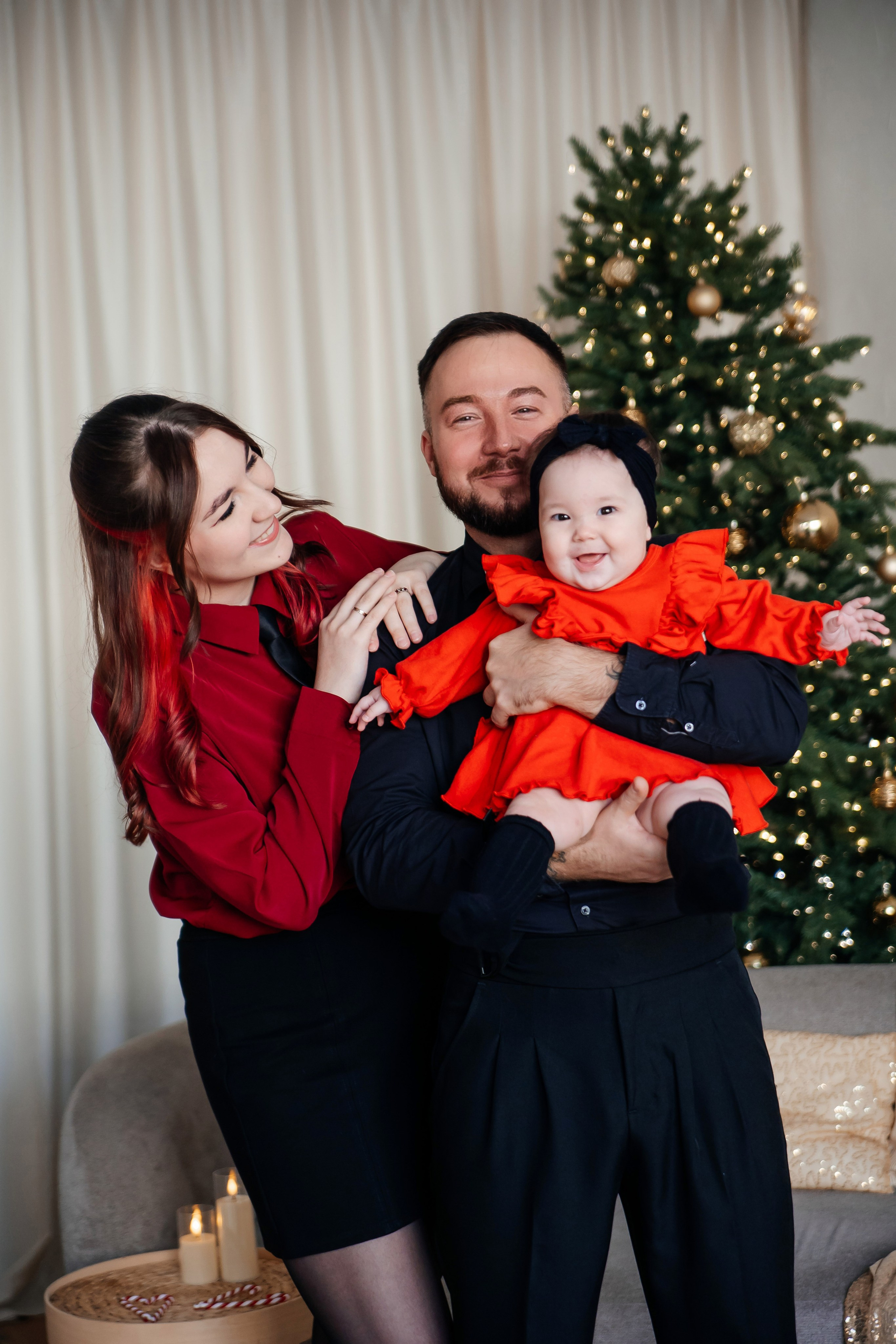 Семейная фотосессия в студии. Свадебный, семейный фотограф, контент съёмка. Екатеринбург. Елена Граф