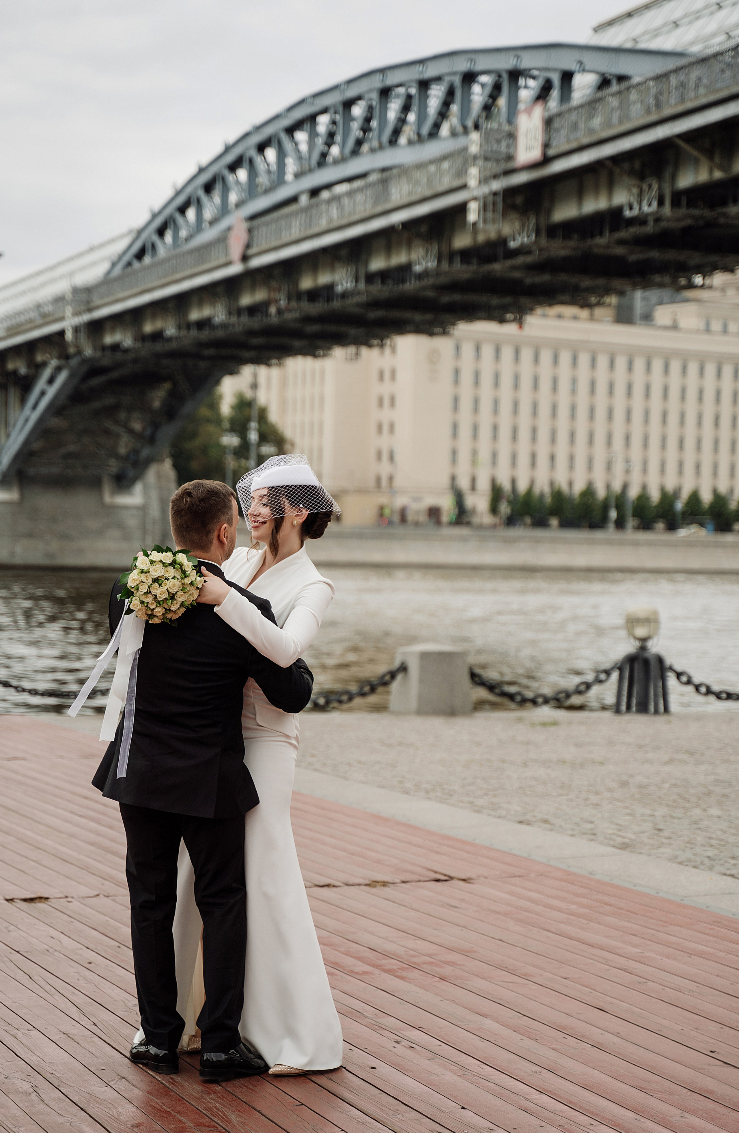 Сборы дома и прогулка на Патриках (полный день). Свадебный фотограф