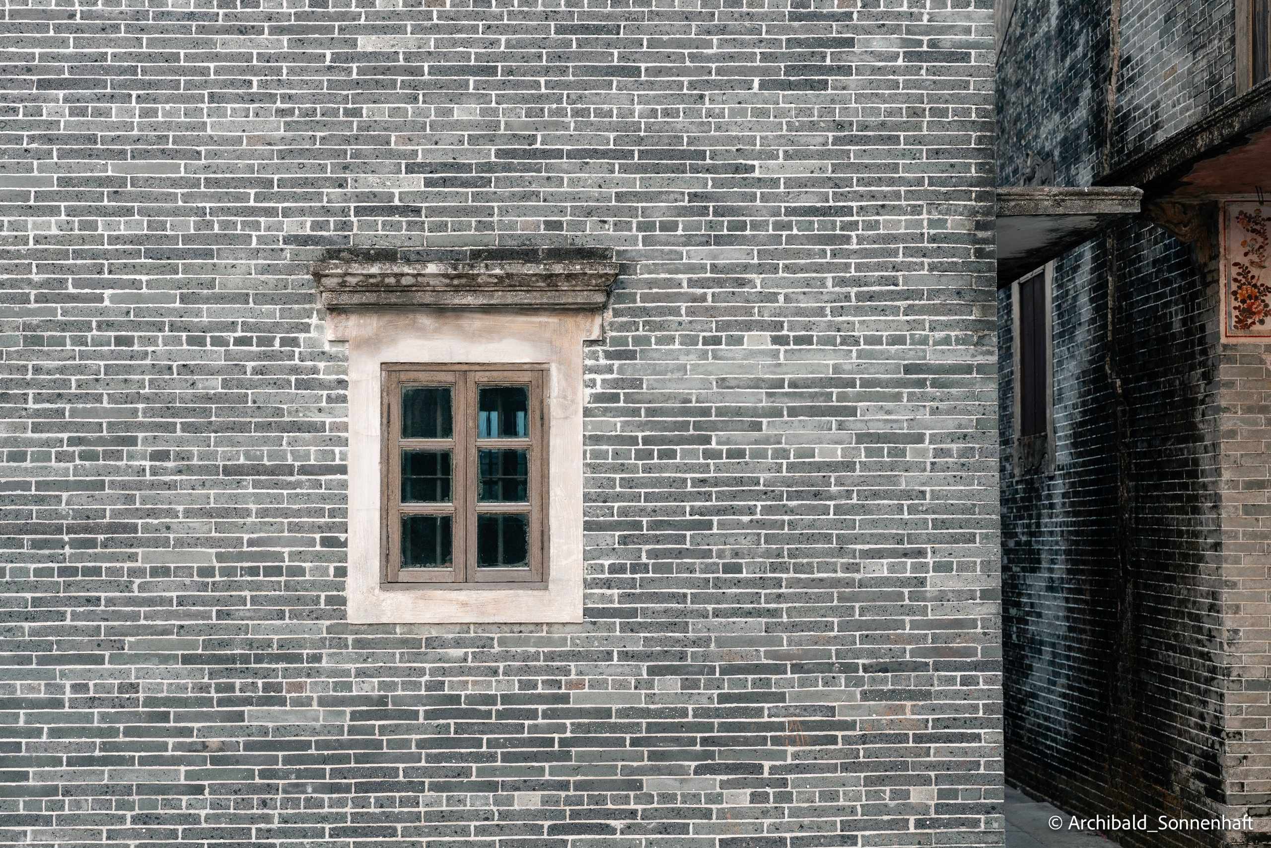 Diaolou in Kaiping. Photographer in Guangzhou, China. Archibald Sonnenhaft