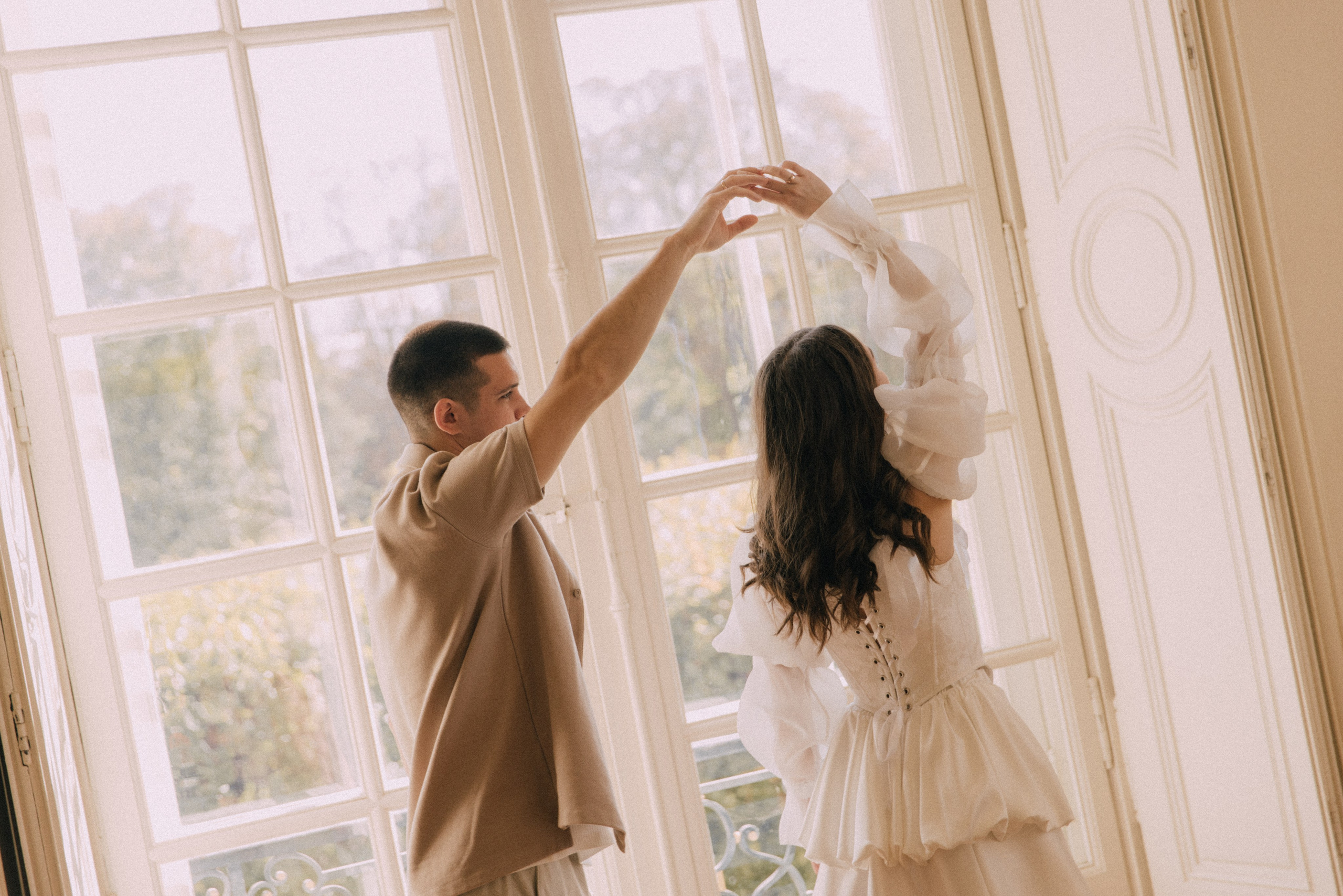 Love is a masterpiece. Photographer in Paris