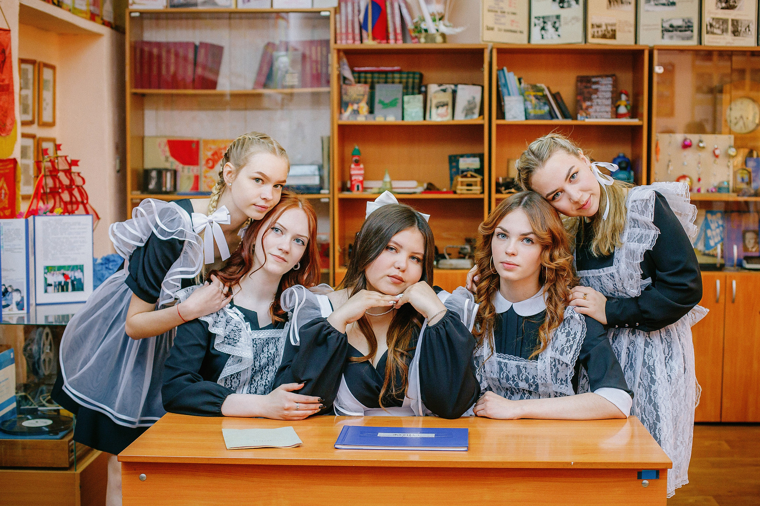 Выпускные альбомы старших классов Искитим Бердск Новосибирск. Выпускные альбомы Искитим, Бердск и Новосибирск Крюкова Елена