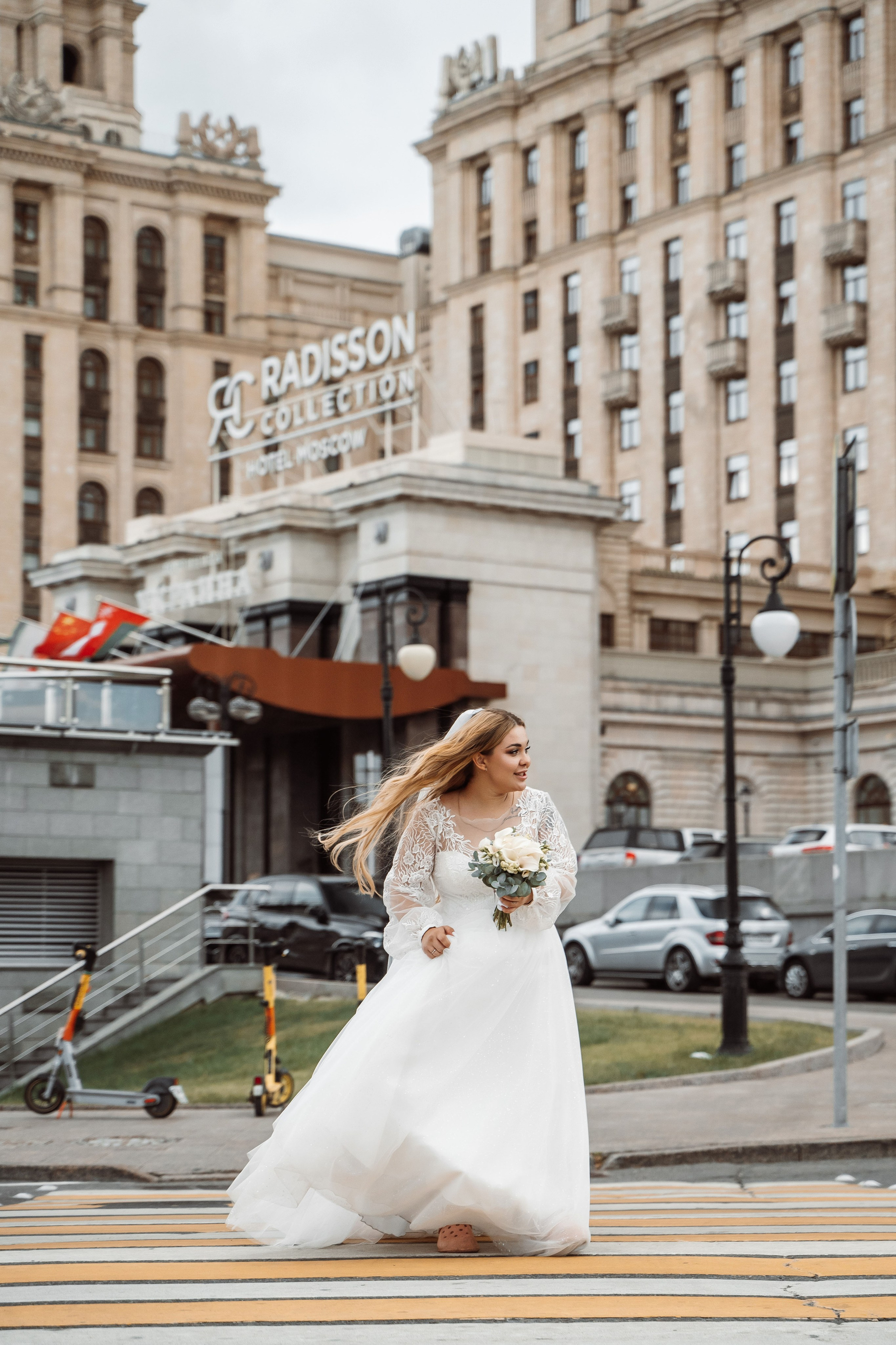 Елена и Александр. Регистрация и прогулка. Фотограф и видеограф в Москве и Московской области Мария Вишня