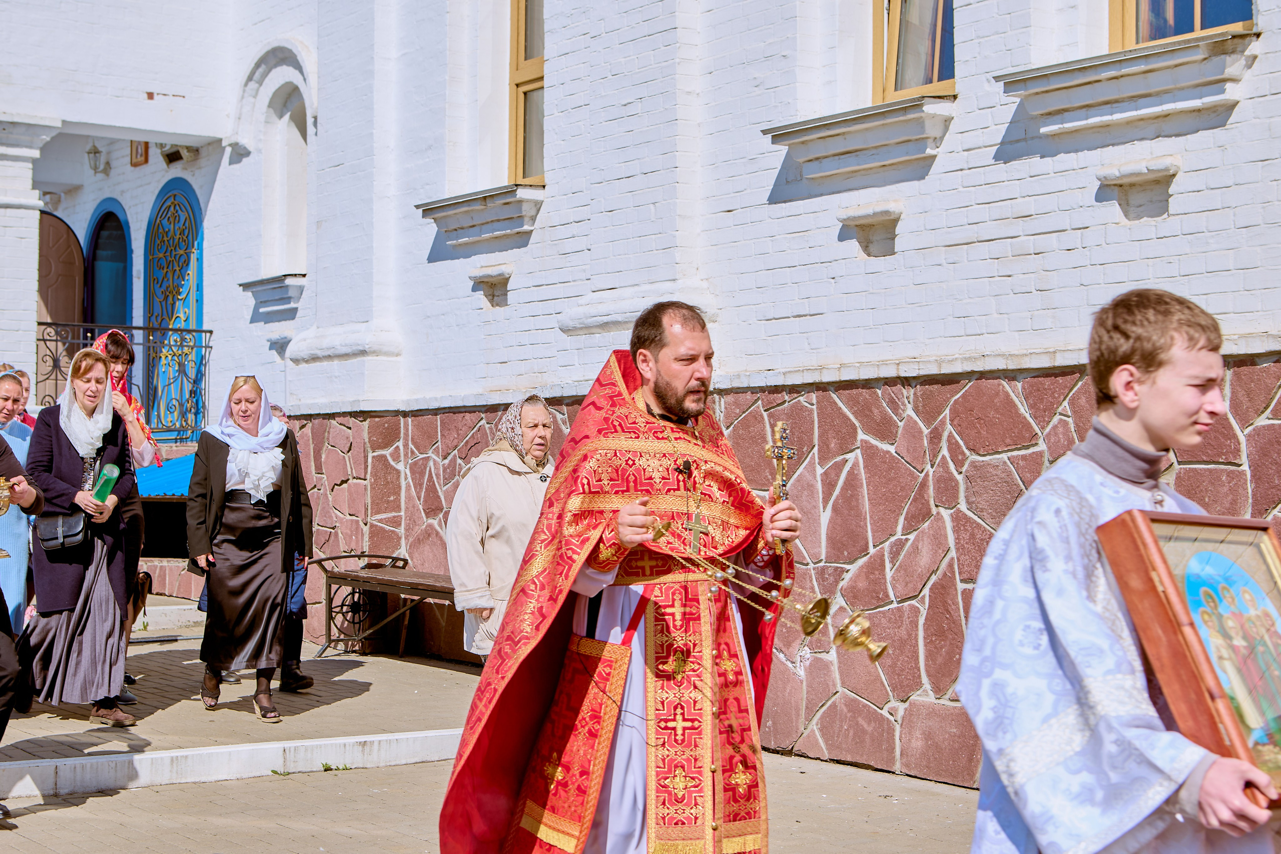 Фотографии Литургии в Праздник Святых Жен Мироносиц